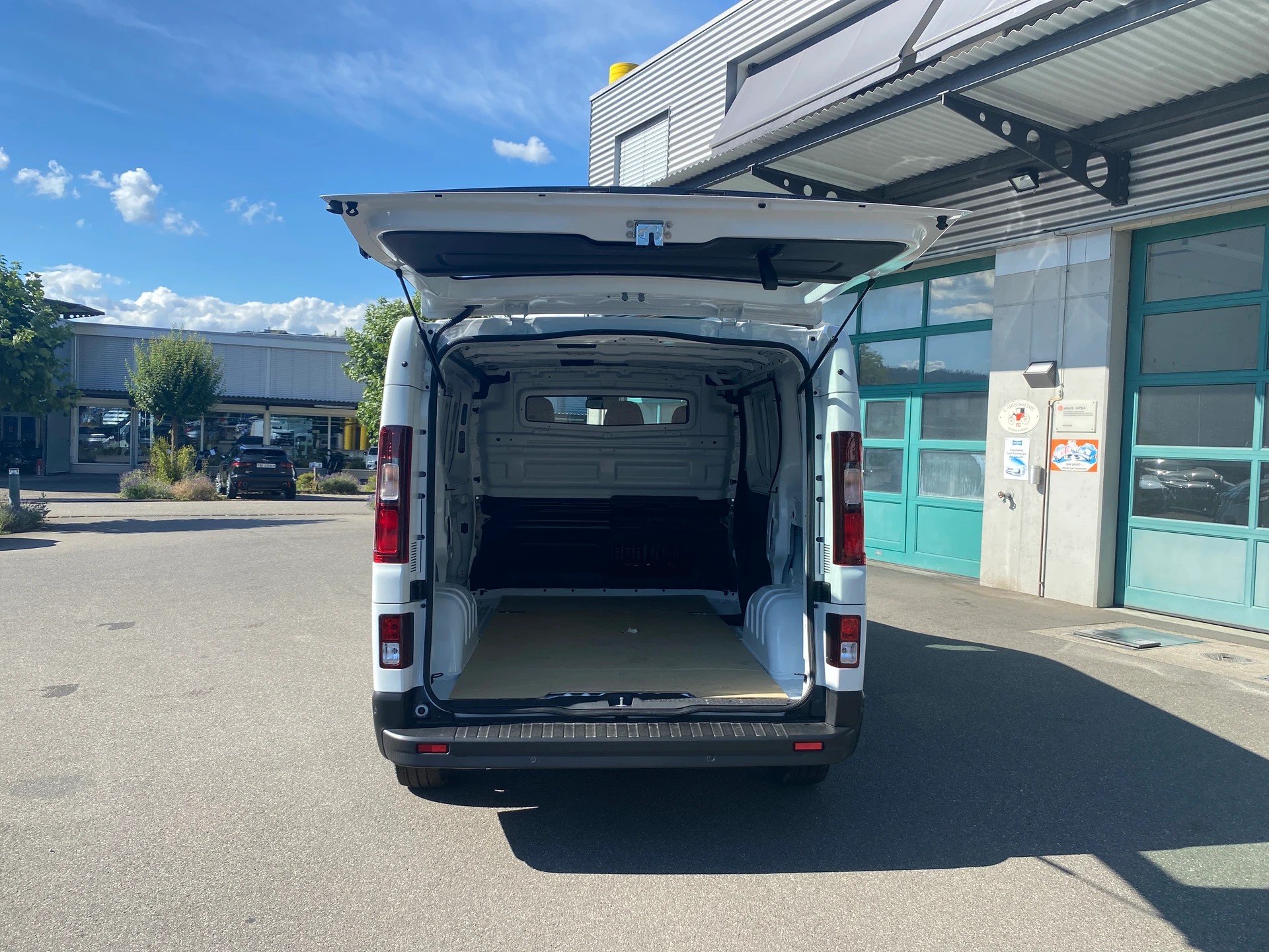 NISSAN Primastar dCi 150 3.0 L1H1 N-Connecta-image-8