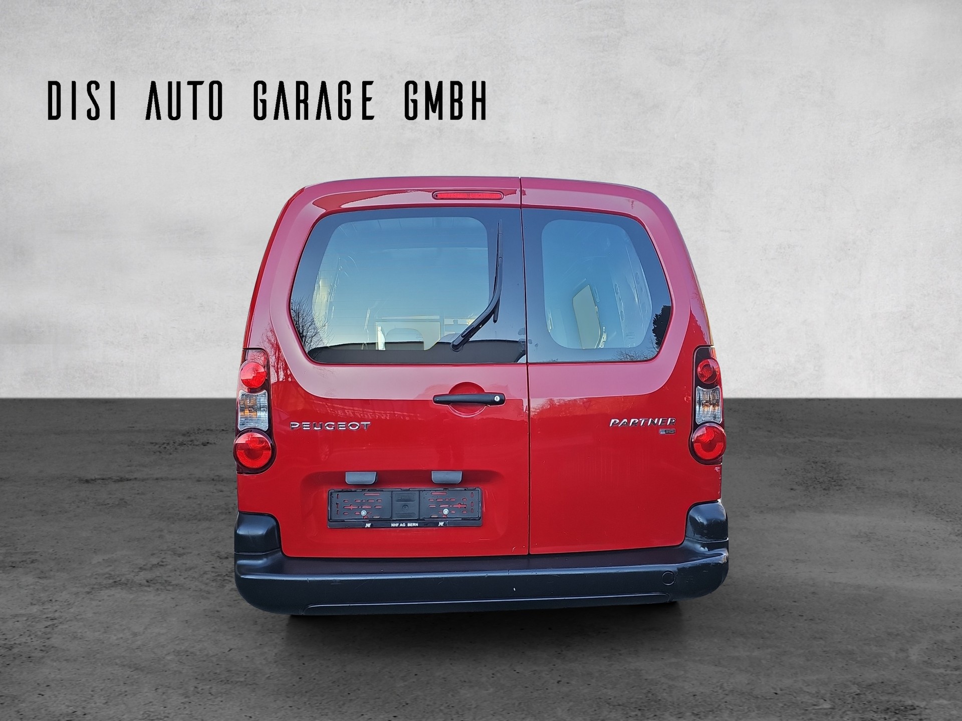 PEUGEOT Partner 1.6 e-HDI Urban Pack-image-15