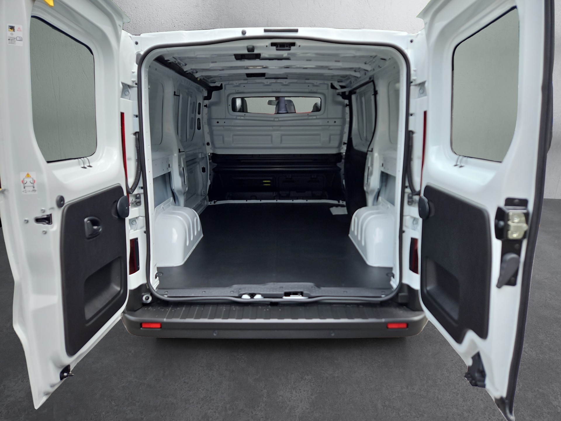 NISSAN Primastar 150 L1H1 N-Connecta DCT HT LRB - LEASING AB CHF 449.- mtl-image-20