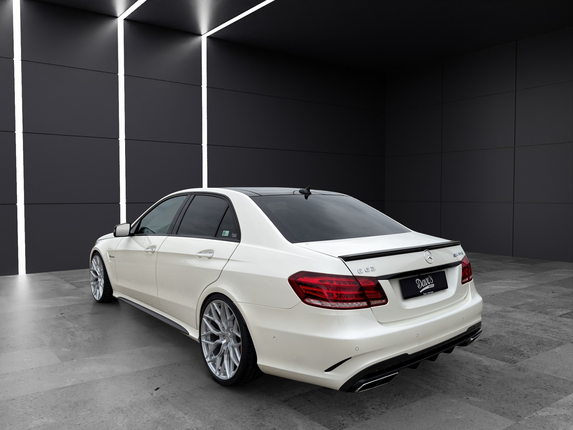 MERCEDES-BENZ E 63 AMG S 4Matic Speedshift * Carbon Paket *ohne OPF*-showroom-element-3