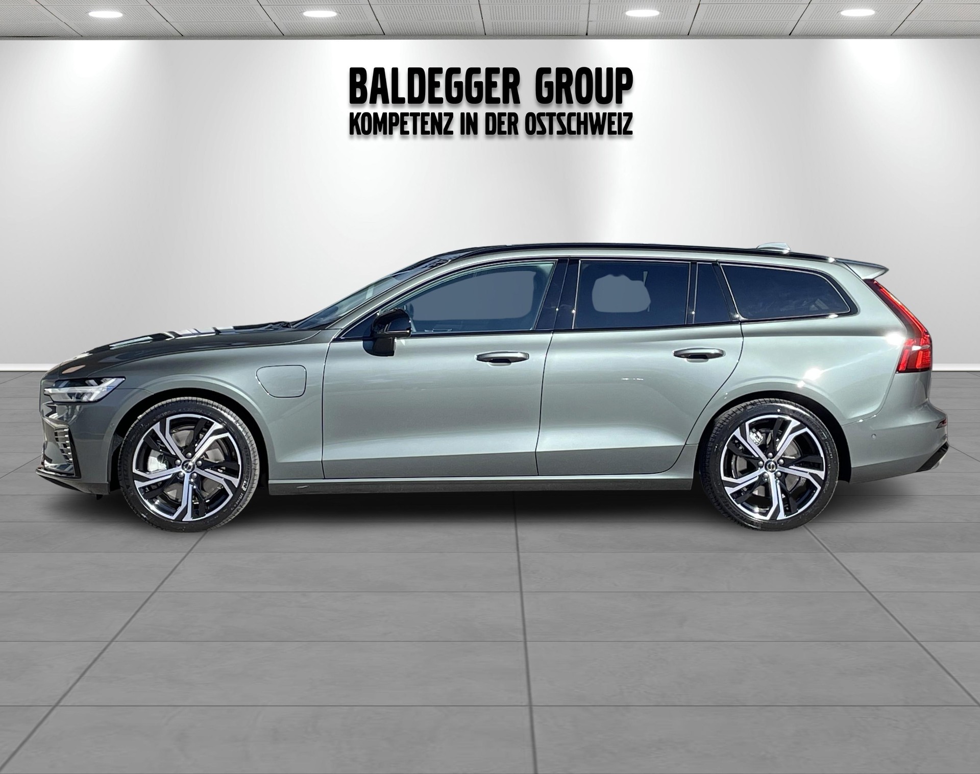 VOLVO V60 2.0 T6 TE Ultra Dark eAWD-image-8