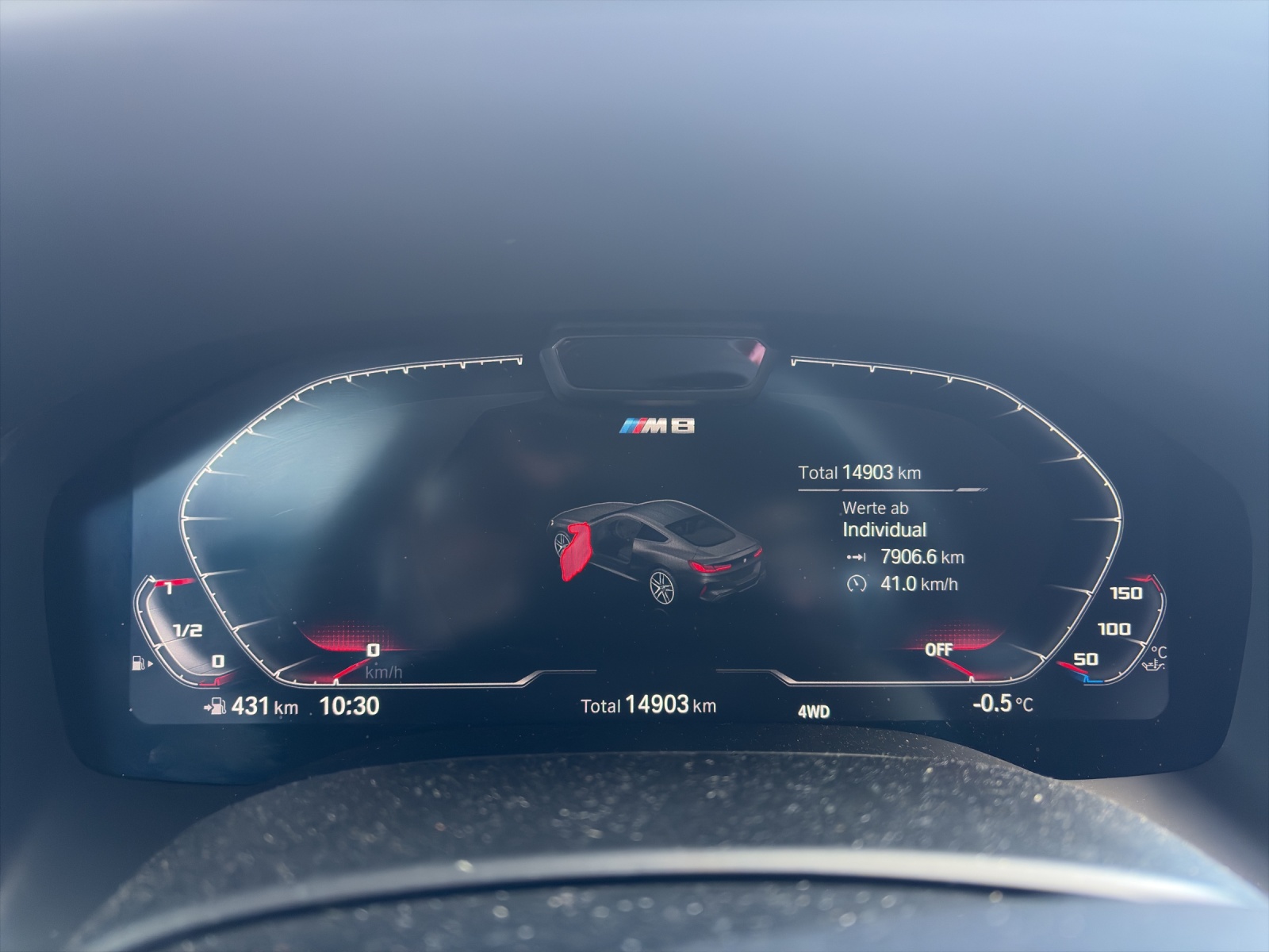 BMW M8 Competition xDrive Coupé-image-11