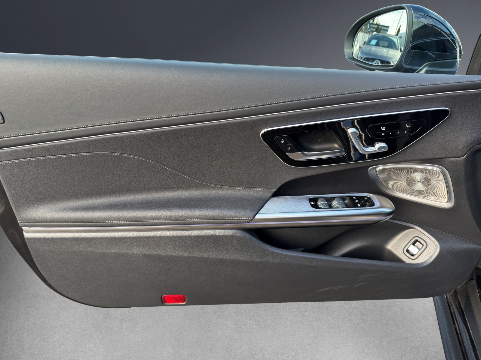 MERCEDES-BENZ CLE 300 Cabrio 4Matic 9G-Tronic-image-12