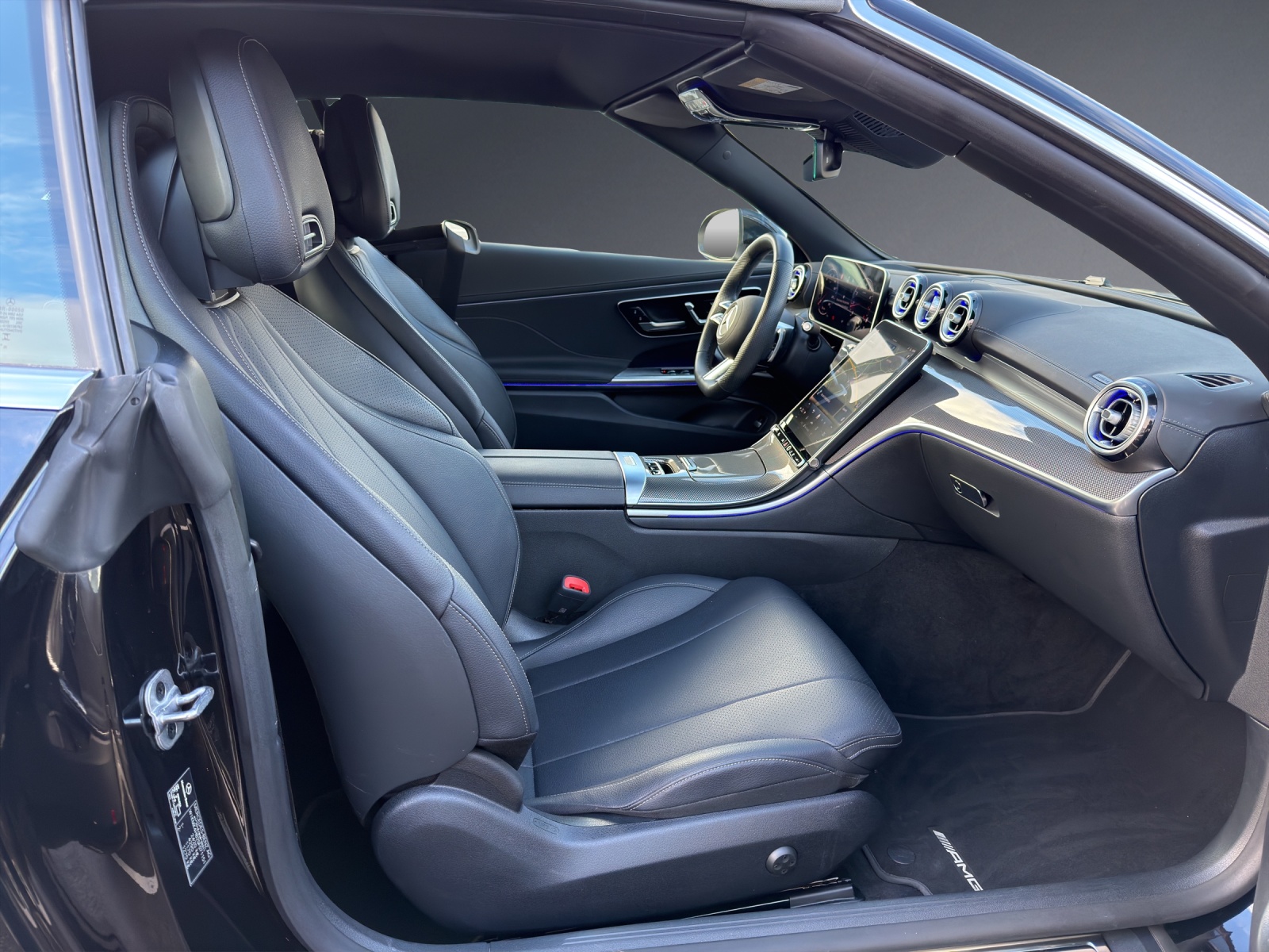 MERCEDES-BENZ CLE 300 Cabrio 4Matic 9G-Tronic-image-6
