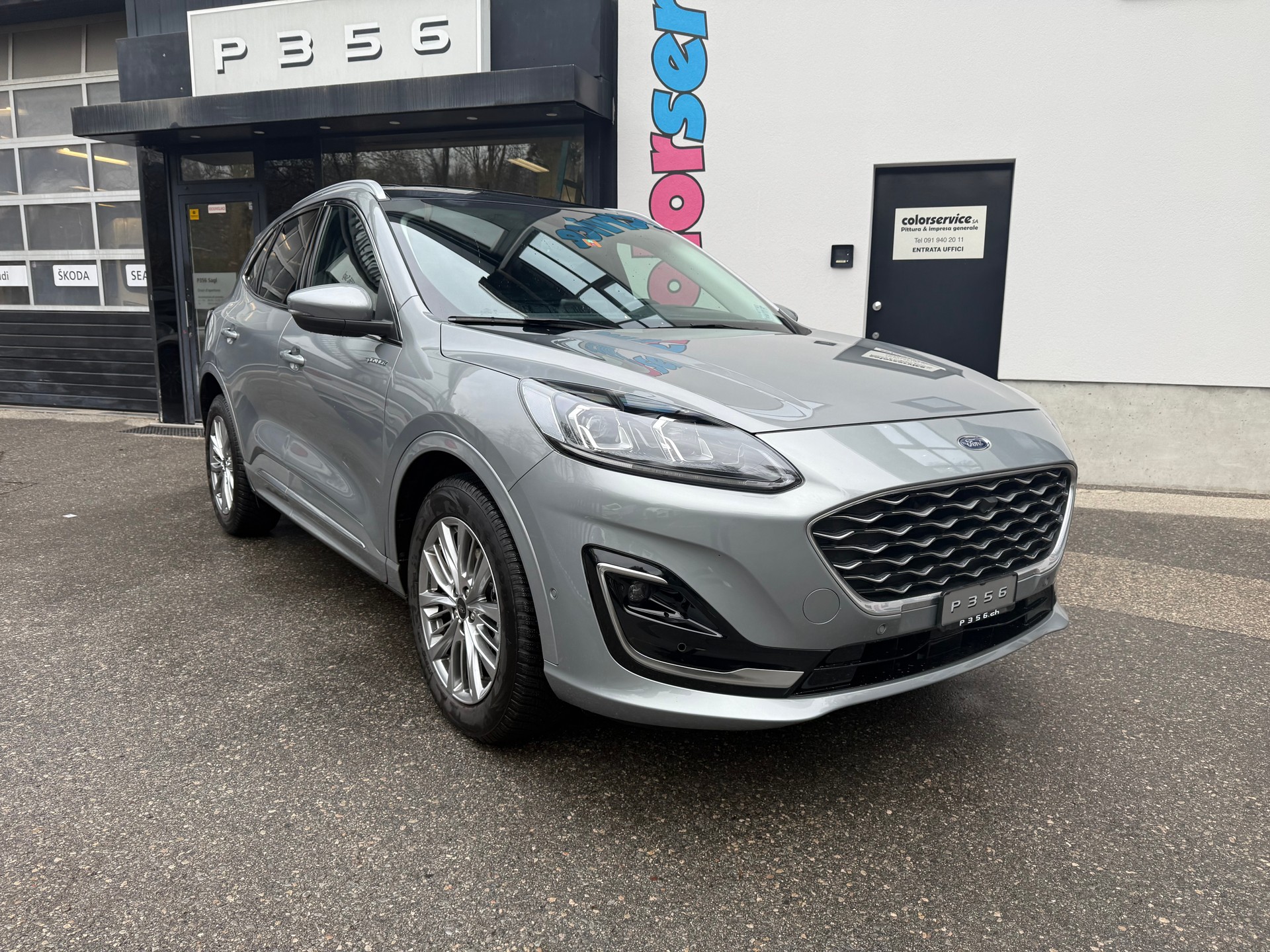 FORD Kuga 2.5 FHEV Vignale FWD-image-2