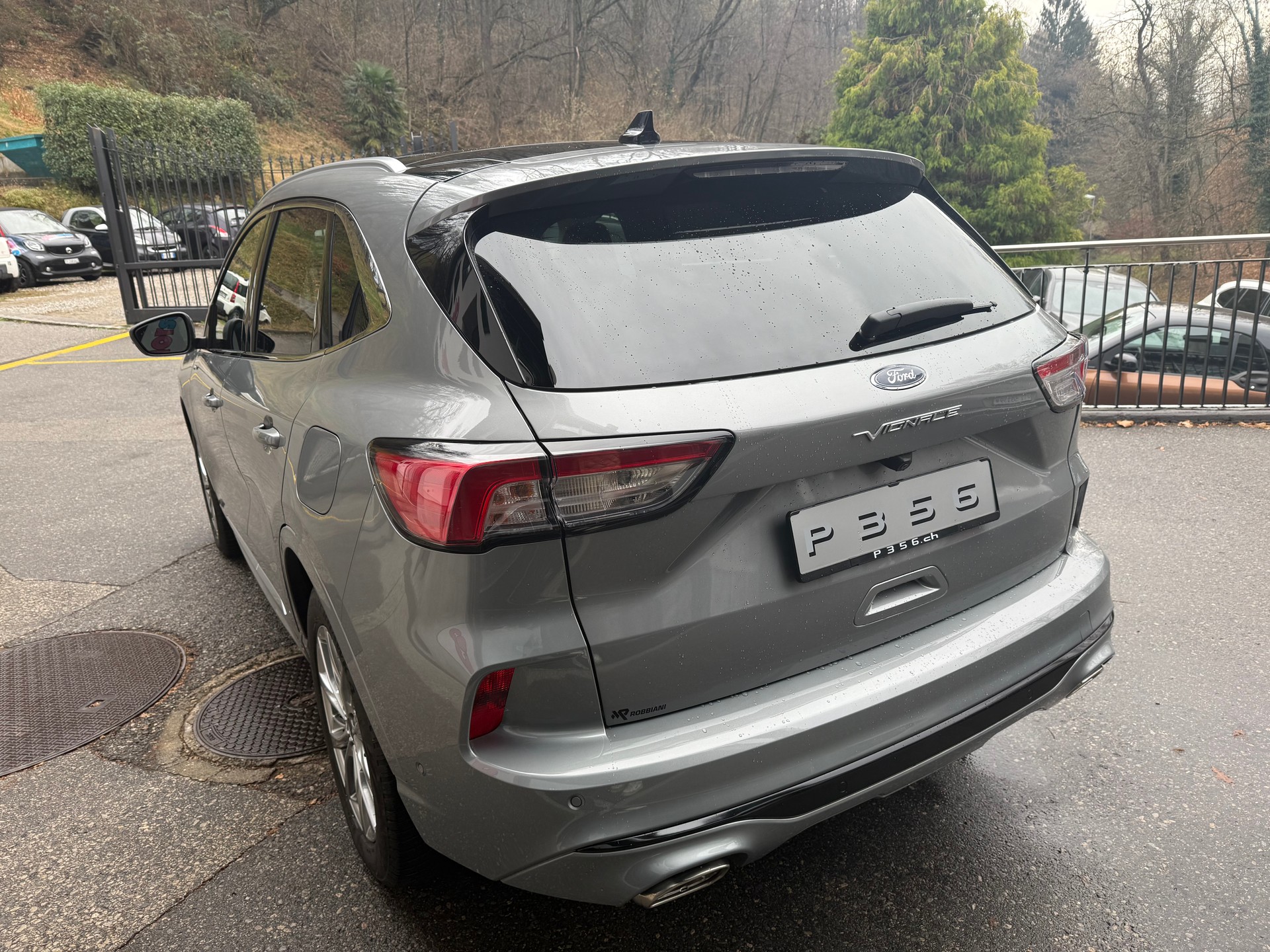 FORD Kuga 2.5 FHEV Vignale FWD-image-6