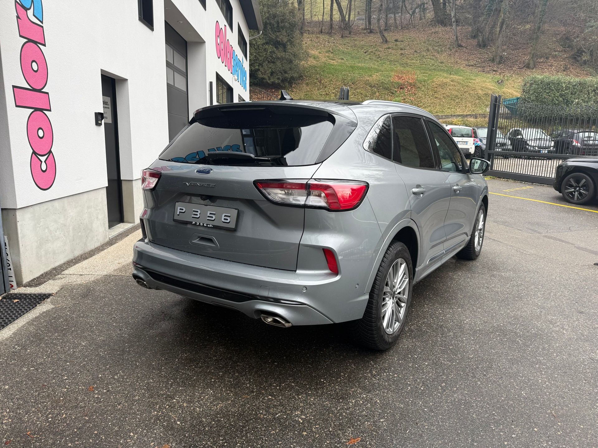 FORD Kuga 2.5 FHEV Vignale FWD-image-4