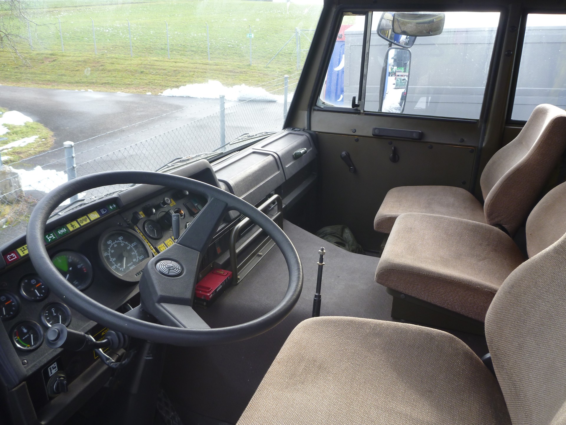 STEYR 1291.320/P43/4x4M-image-1