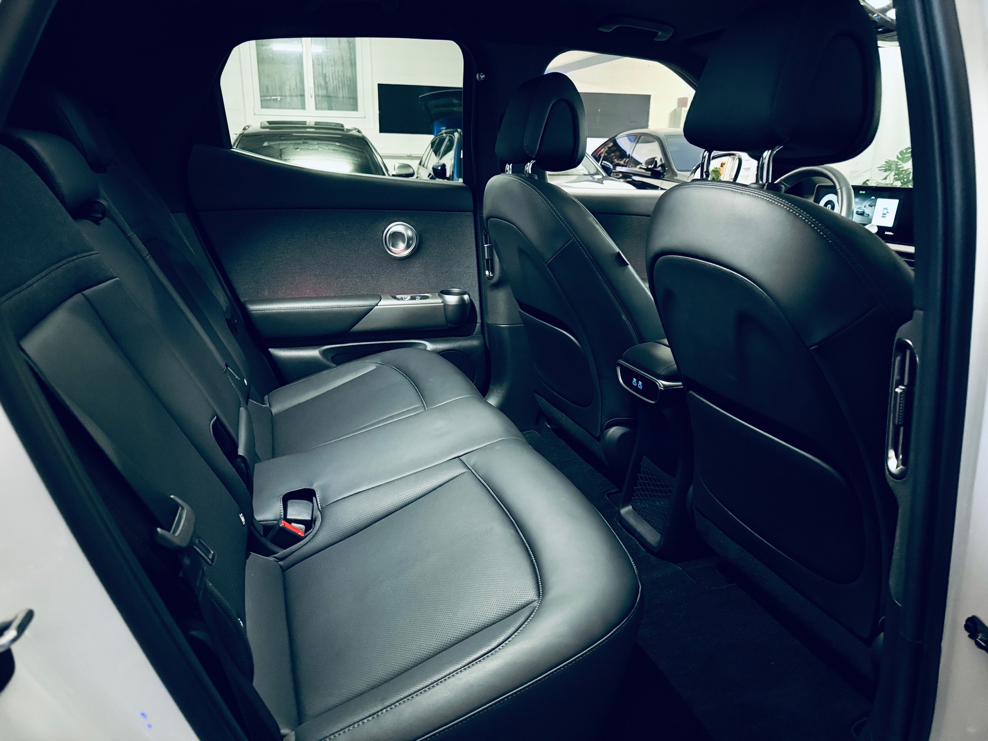 GENESIS GV60 77.4 kWh Premium-image-26