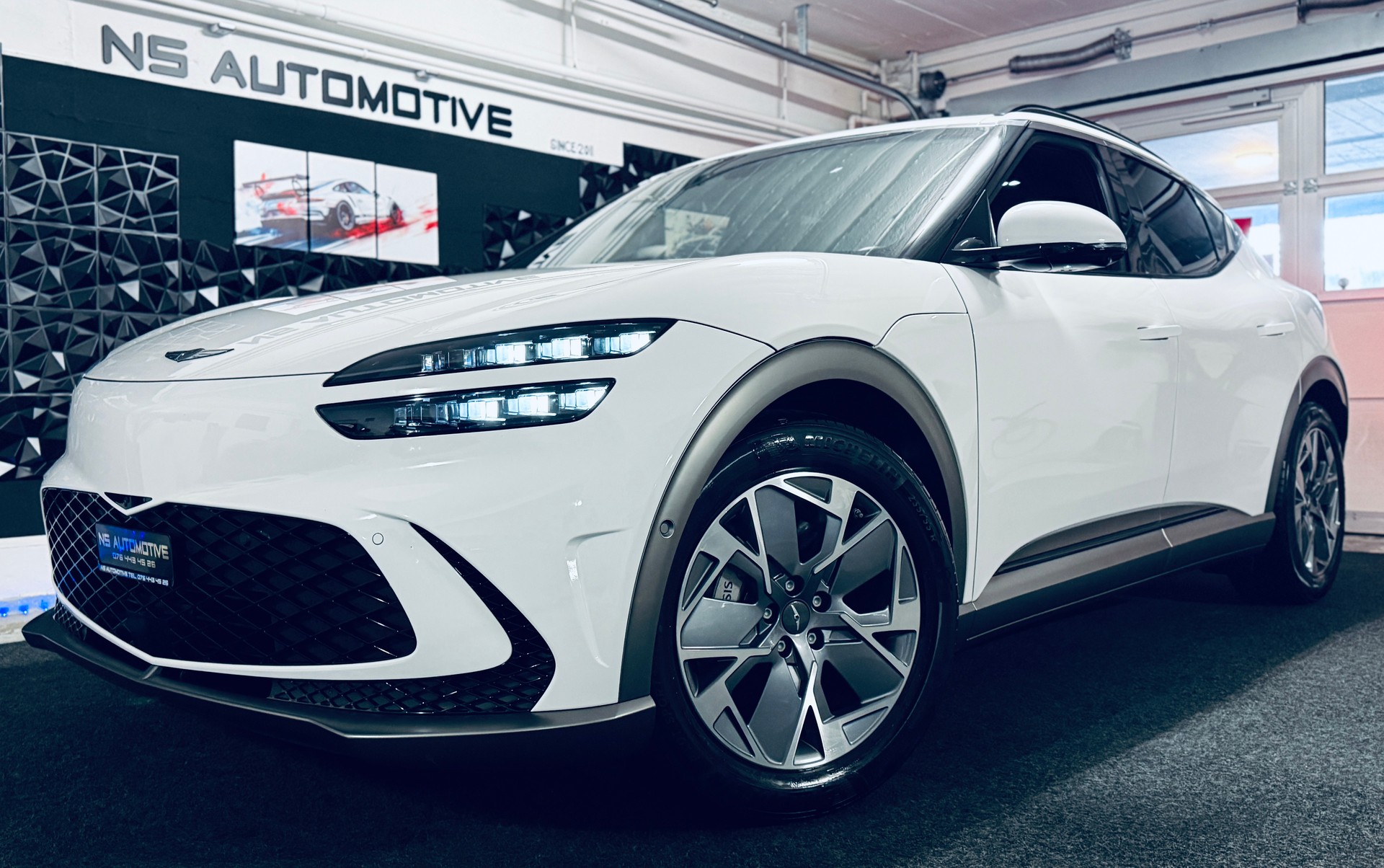 GENESIS GV60 77.4 kWh Premium-image-6