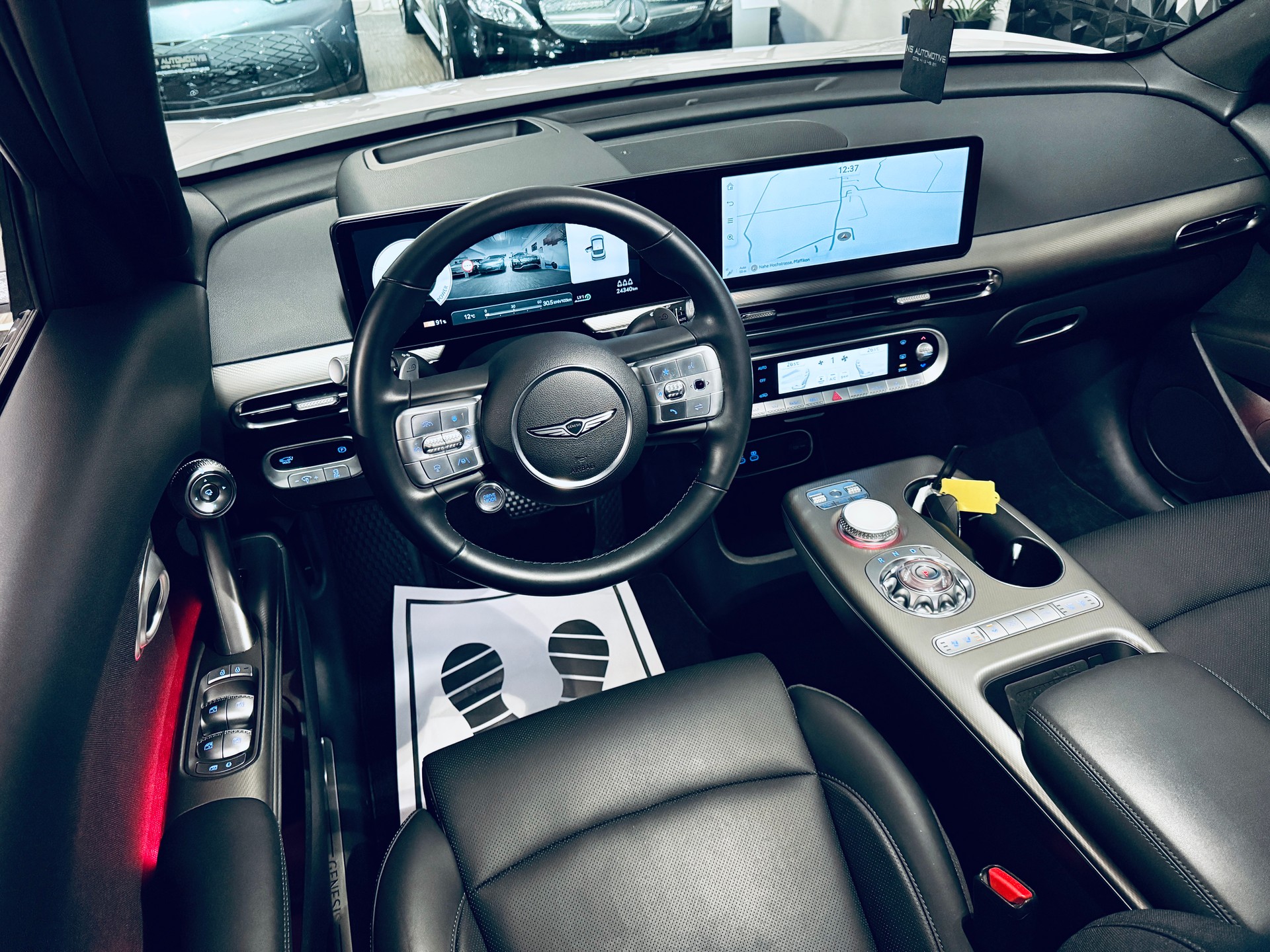 GENESIS GV60 77.4 kWh Premium-image-12