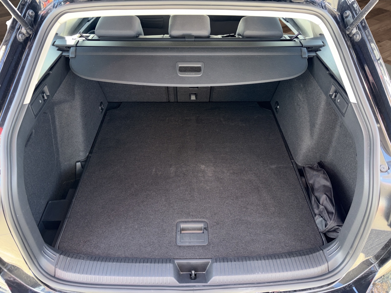 VW Golf VIII Variant 2.0 TDI Alltrack DSG 4motion-image-12