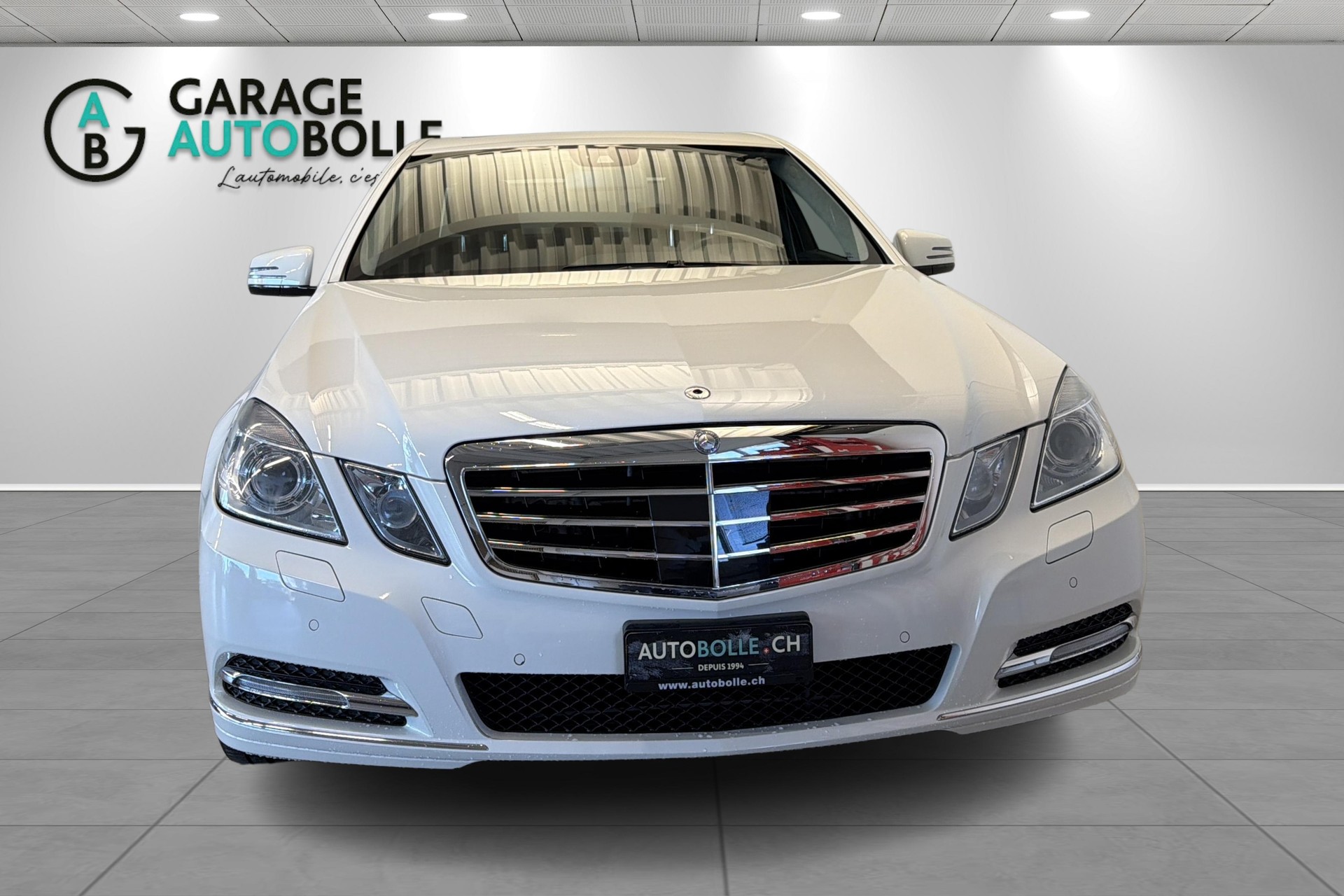 MERCEDES-BENZ E 500 Elégance 4Matic 7G-Tronic-showroom-element-1