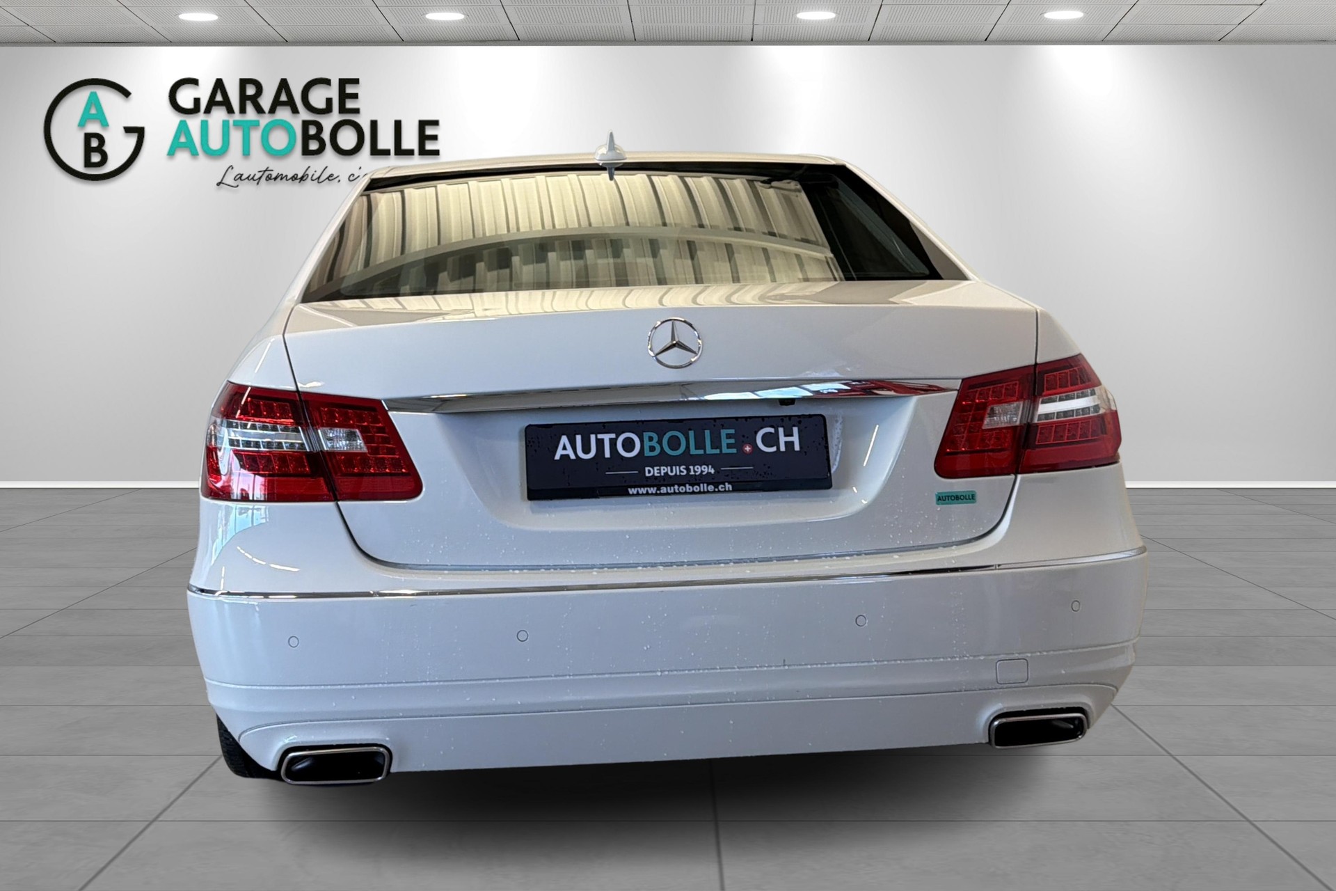 MERCEDES-BENZ E 500 Elégance 4Matic 7G-Tronic-image-5