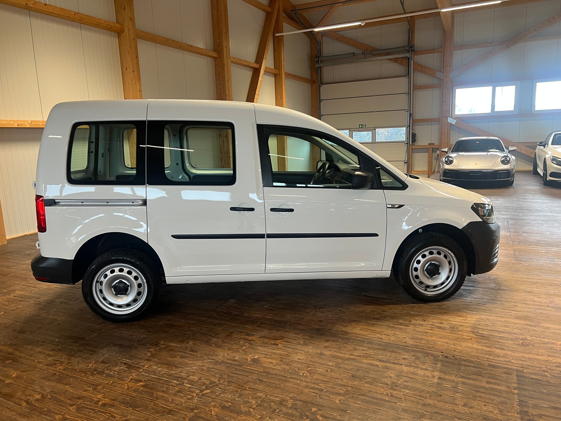 VW Caddy 2.0TDI 4Motion BlueMotion Technology DSG-showroom-element-3