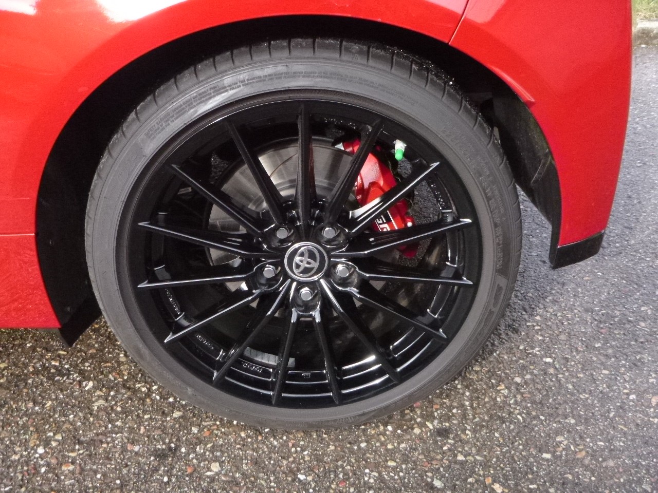 TOYOTA Yaris 1.6 GR Sport-showroom-element-2