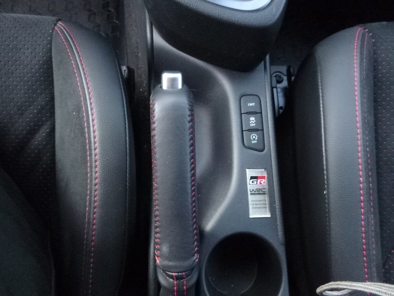 TOYOTA Yaris 1.6 GR Sport-image-22