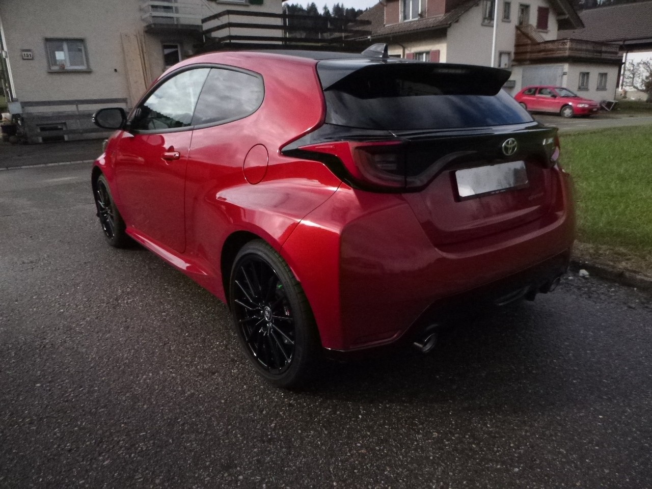 TOYOTA Yaris 1.6 GR Sport-image-4