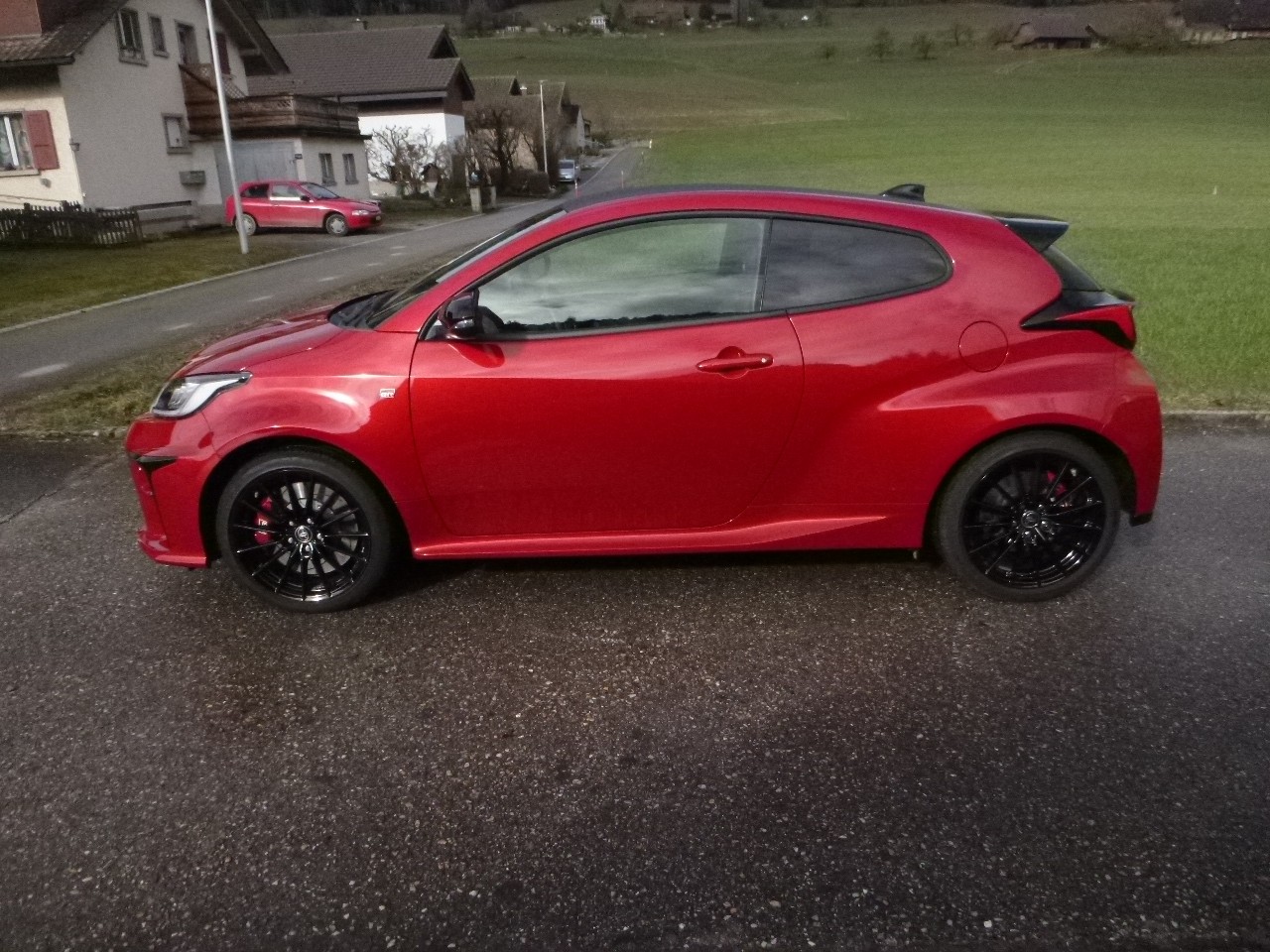 TOYOTA Yaris 1.6 GR Sport-showroom-element-3