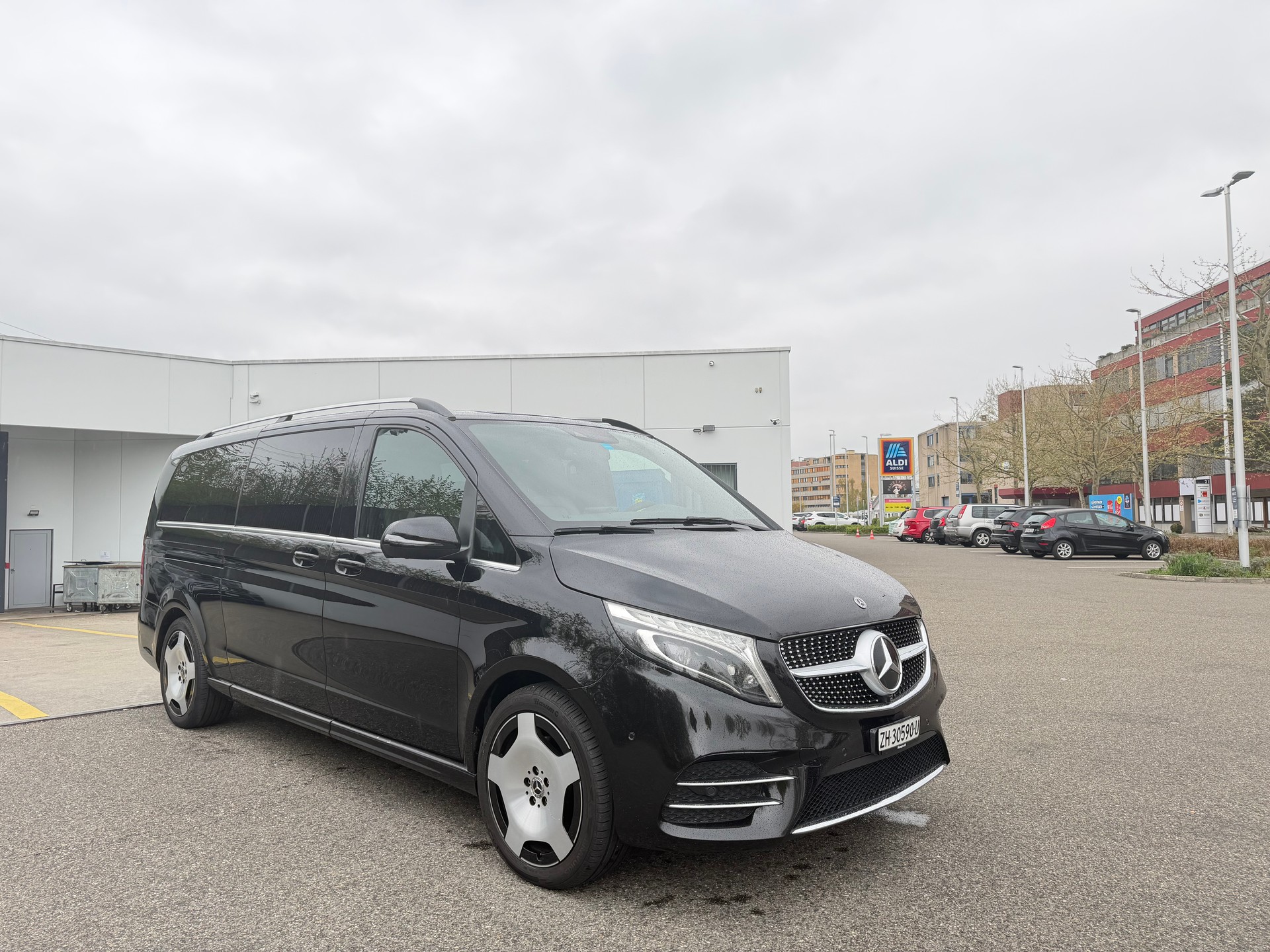 MERCEDES-BENZ V 250 d extralang Avantgarde 4Matic 9G-Tronic-showroom-element-3