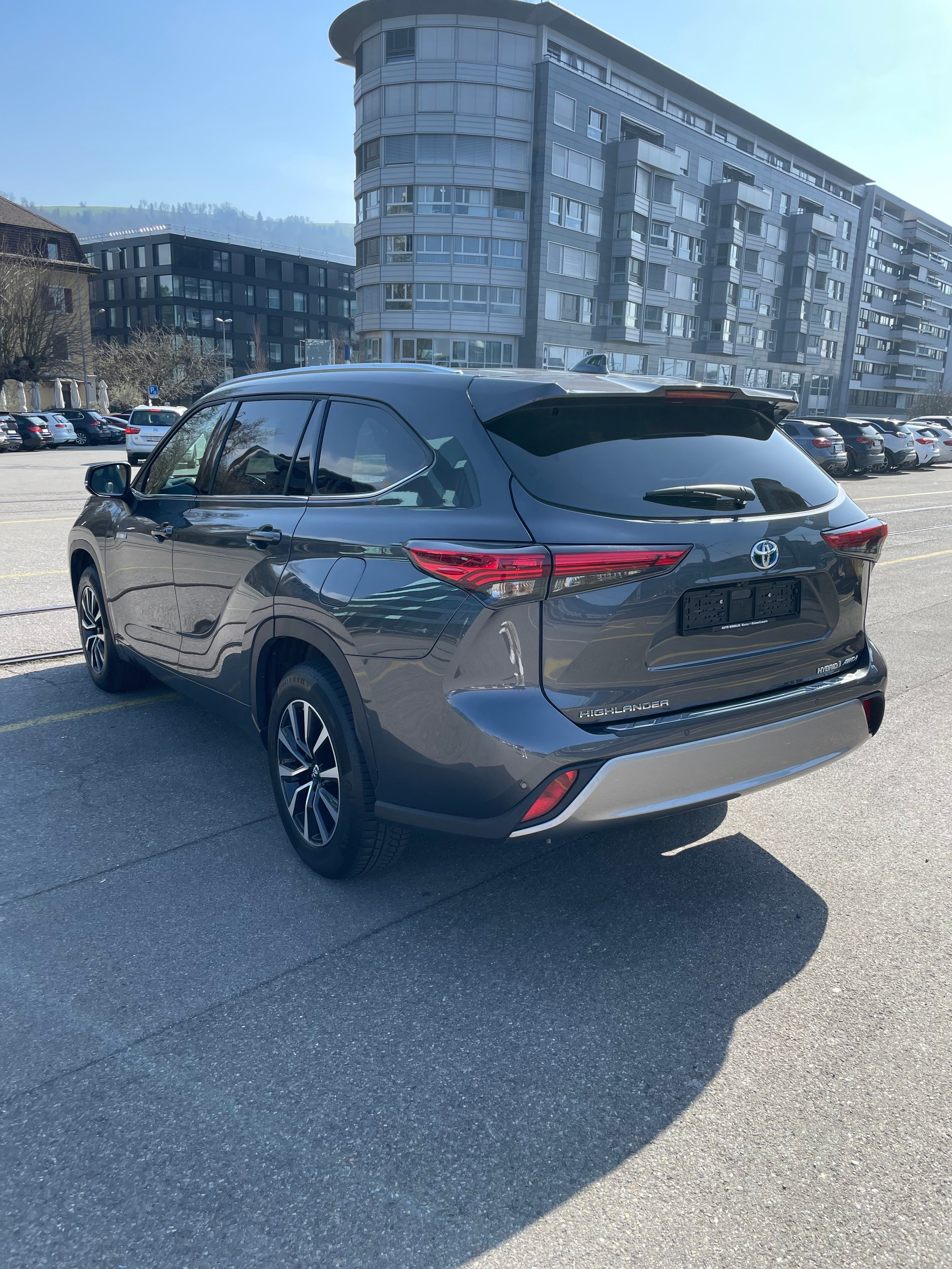 TOYOTA Highlander 2.5 HSD Premium e-CVT-image-1