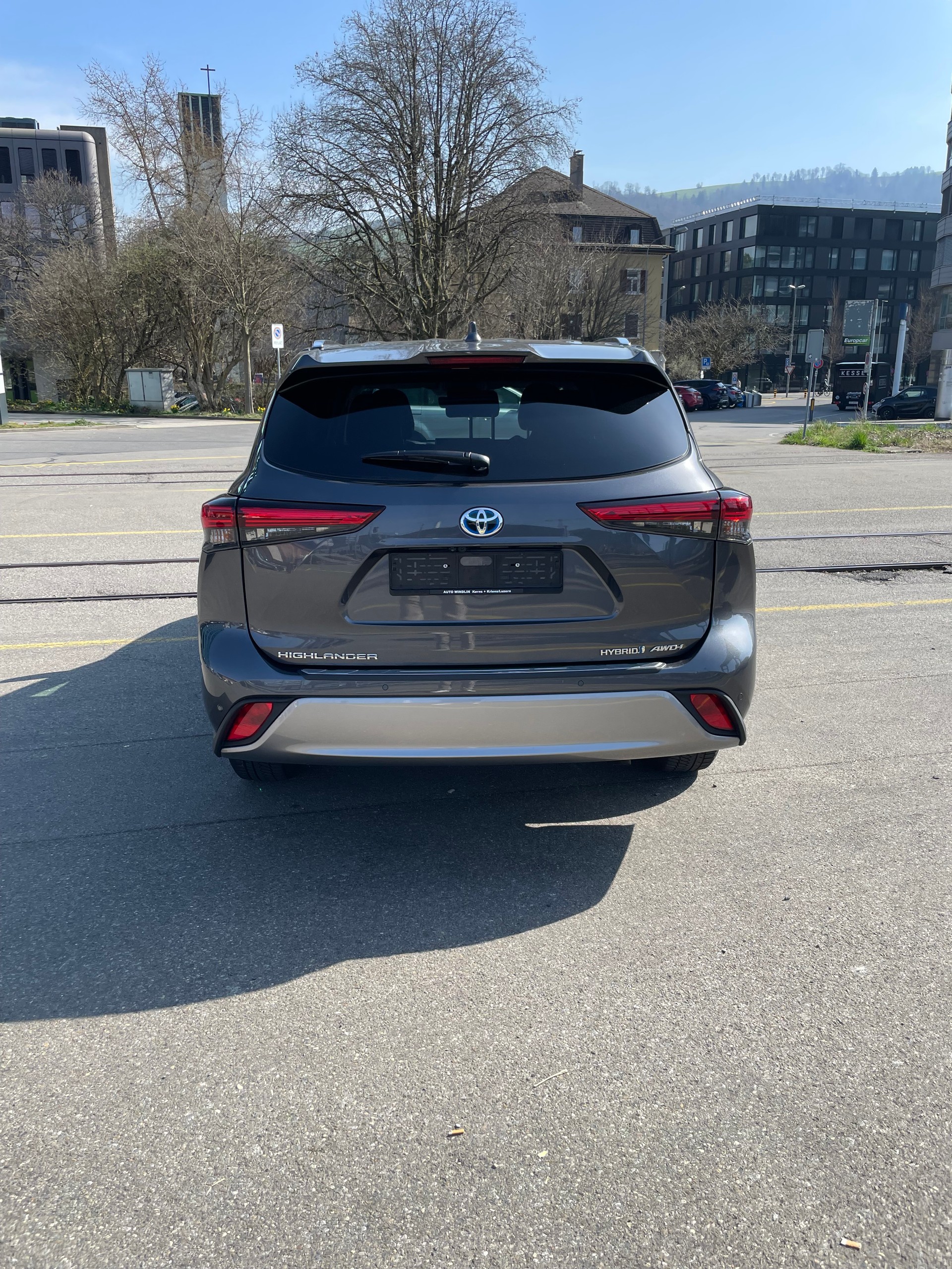 TOYOTA Highlander 2.5 HSD Premium e-CVT-image-2