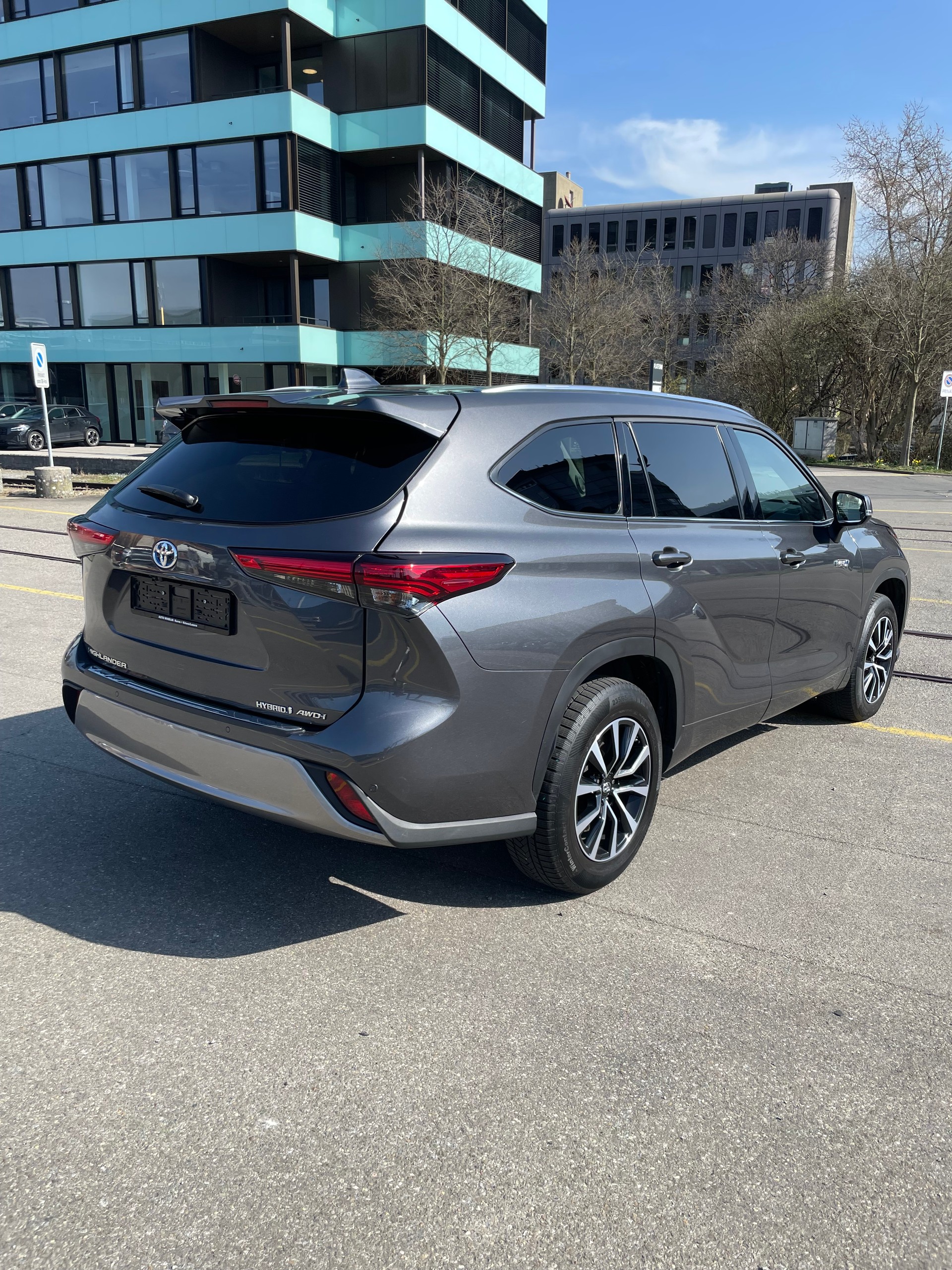TOYOTA Highlander 2.5 HSD Premium e-CVT-image-3