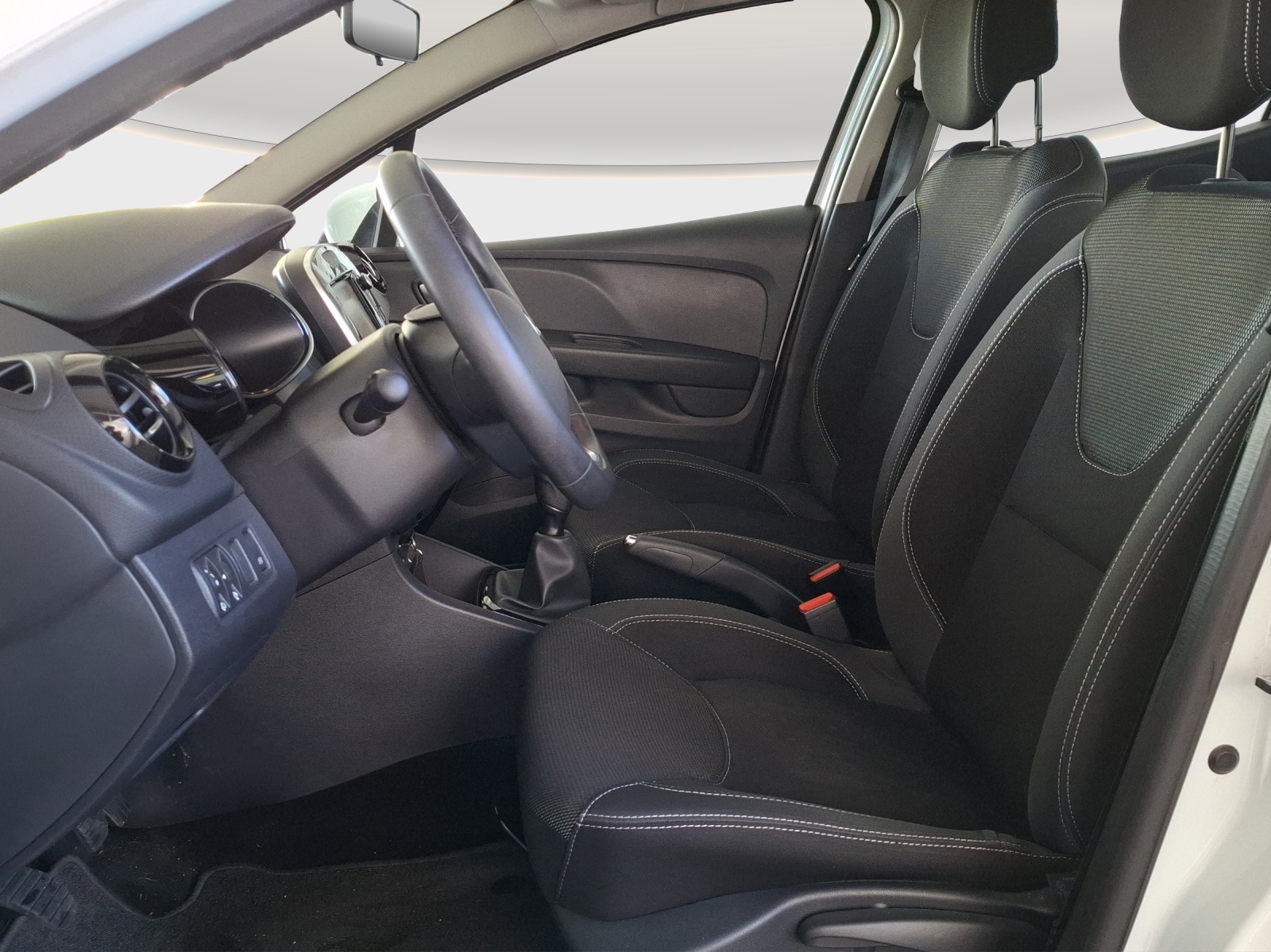 RENAULT Clio 0.9 Zen // Navi - Parksensoren - Tempomat...-image-8