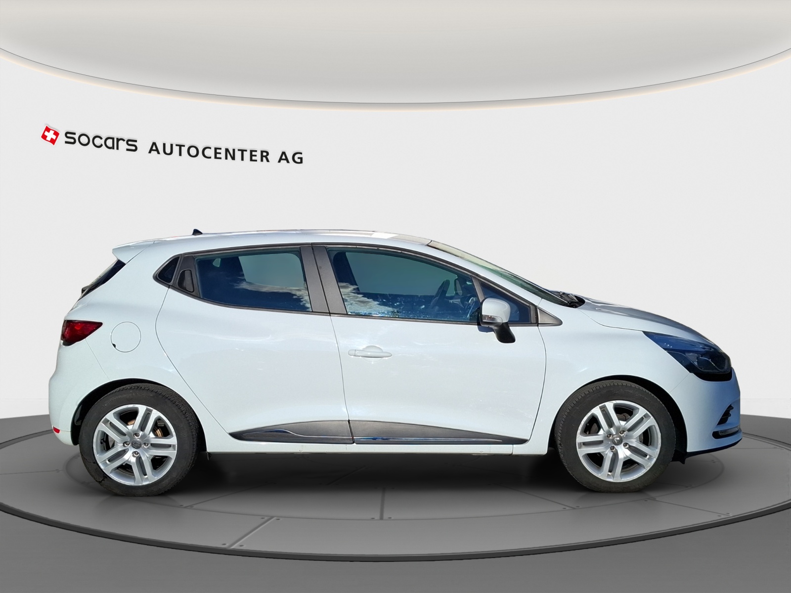 RENAULT Clio 0.9 Zen // Navi - Parksensoren - Tempomat...-image-6