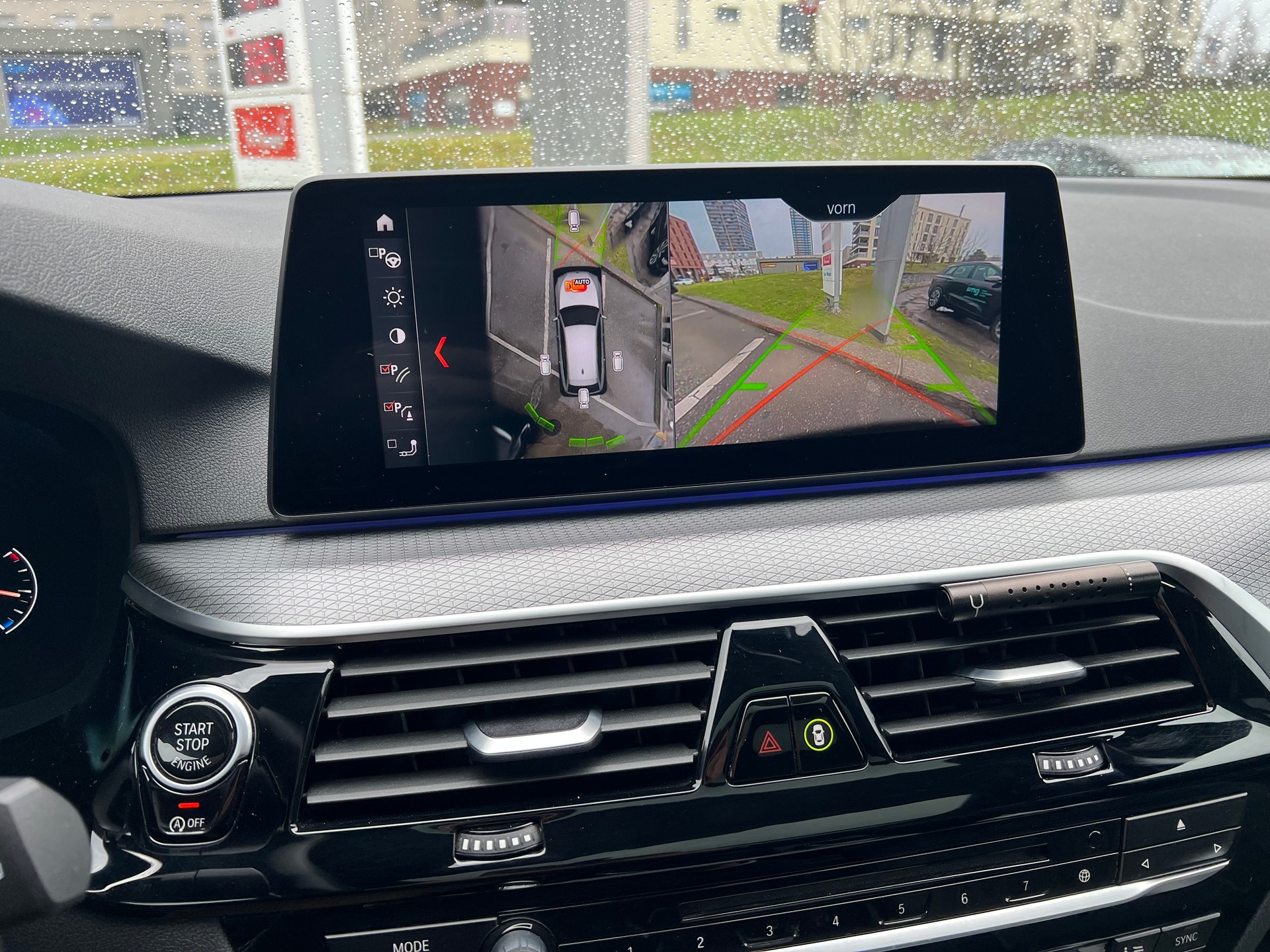 BMW 540d xDrive Touring-M Sportpaket- Steptronic--360°Kamera-image-27