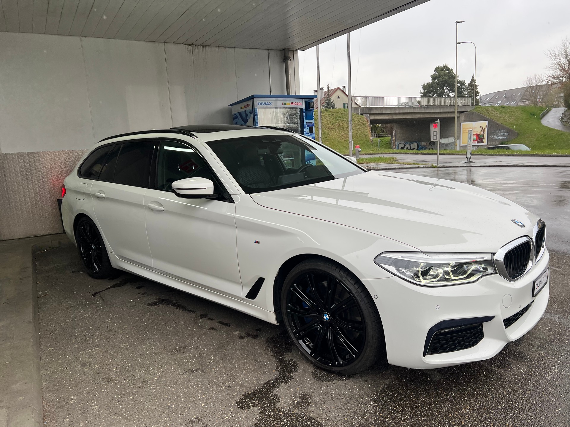 BMW 540d xDrive Touring-M Sportpaket- Steptronic--360°Kamera