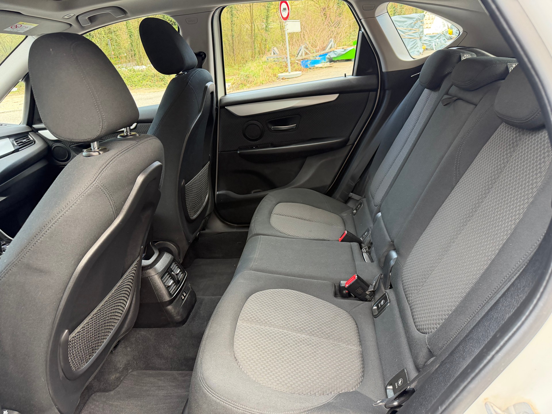 BMW 218i Active Tourer DKG-image-11