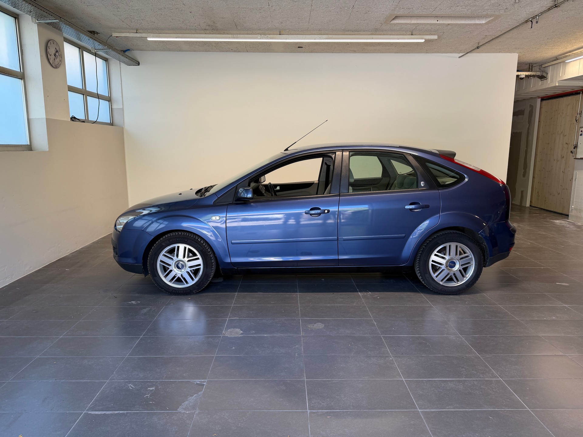 FORD Focus 1.6i VCT Trend-image-2