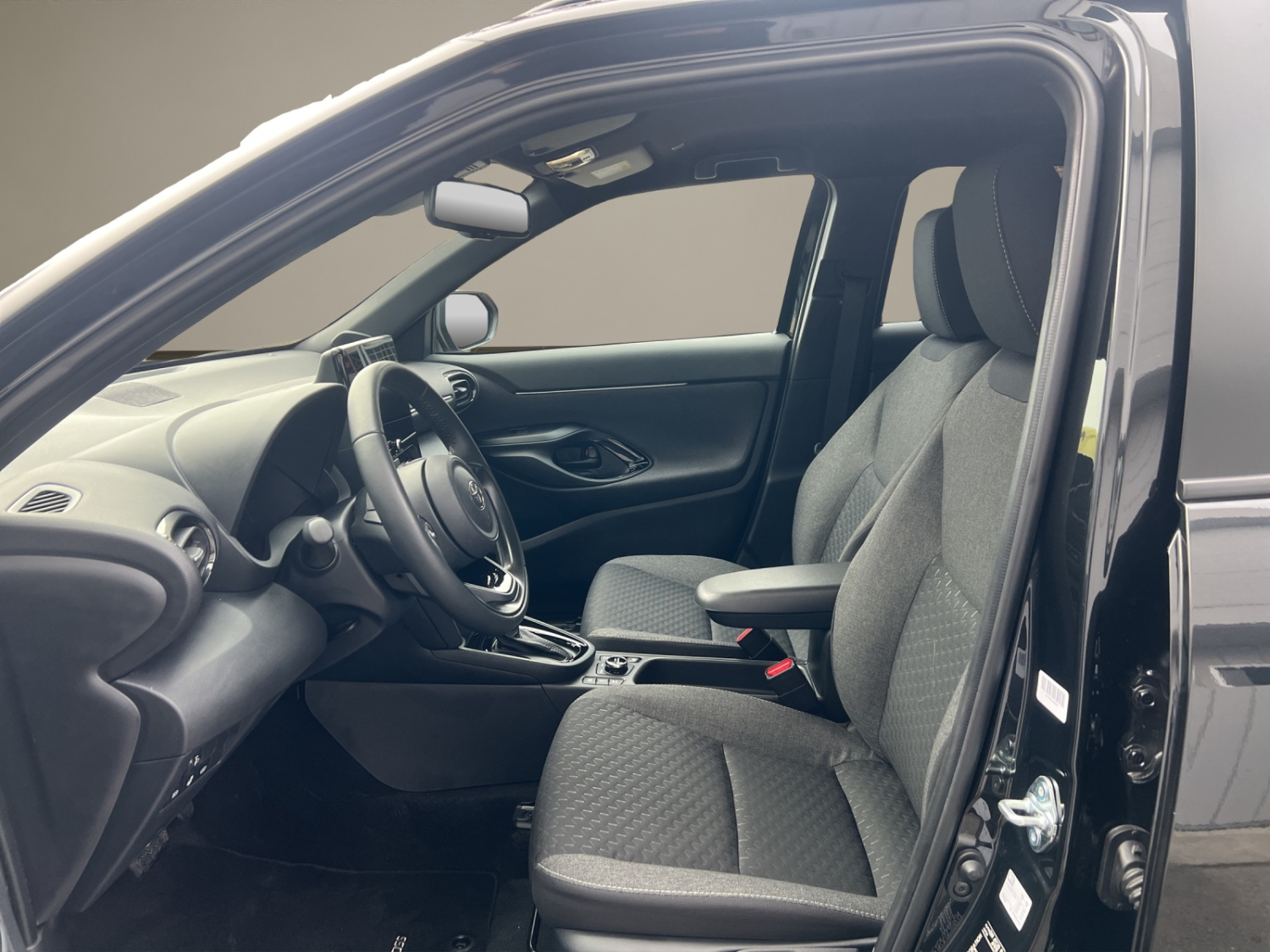 TOYOTA Yaris Cross 1.5 VVT-i HSD Trend AWD-i-image-8