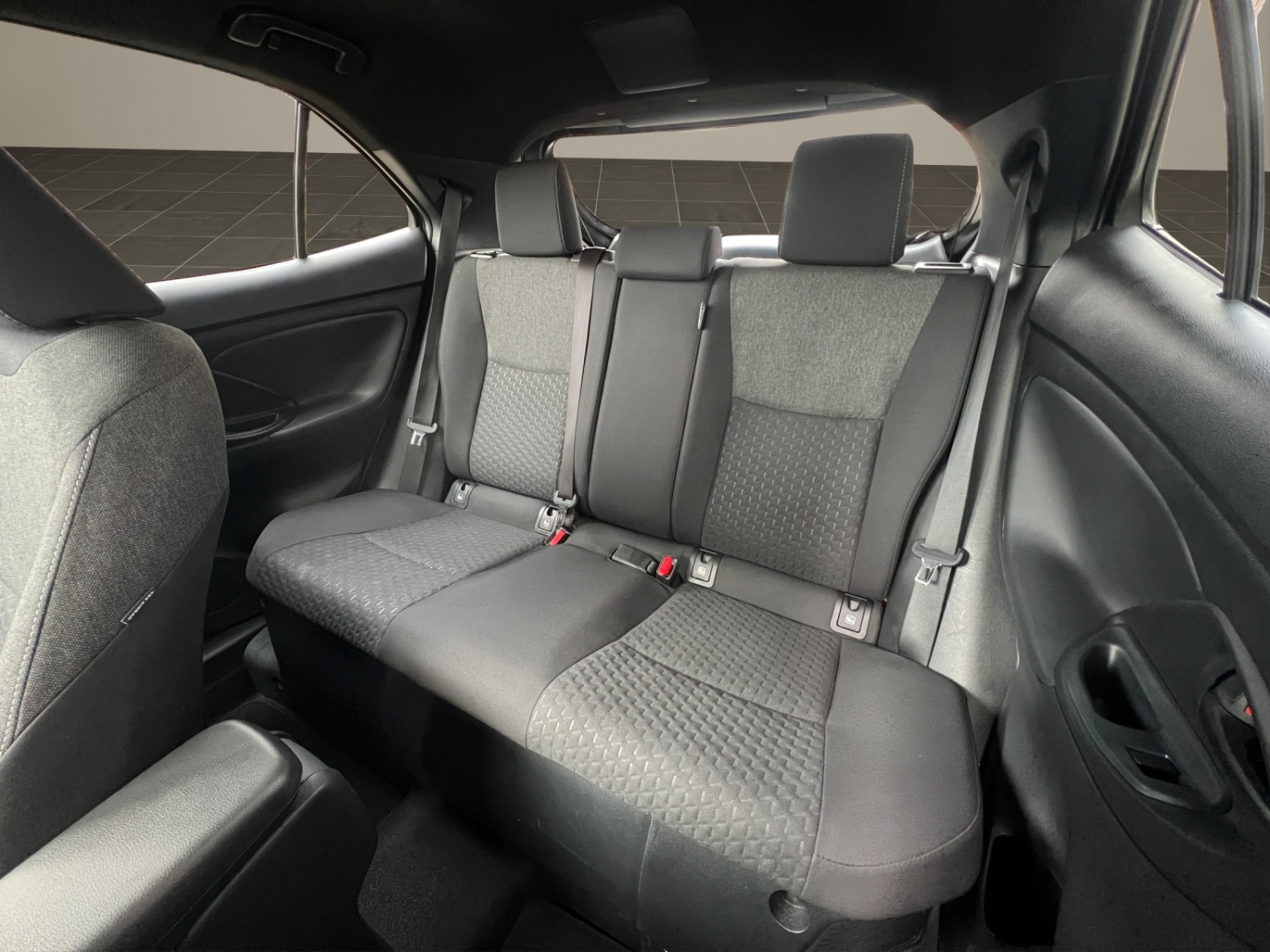 TOYOTA Yaris Cross 1.5 VVT-i HSD Trend AWD-i-image-15