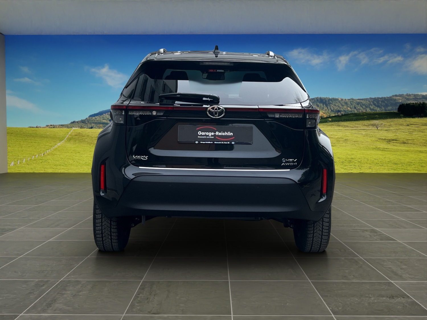 TOYOTA Yaris Cross 1.5 VVT-i HSD Trend AWD-i-showroom-element-3