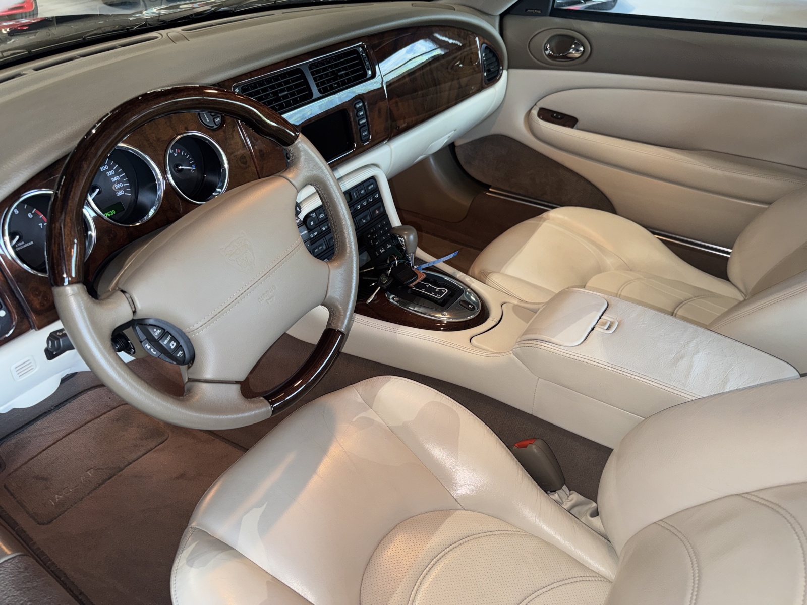 JAGUAR XKR Coupé S/C-image-15