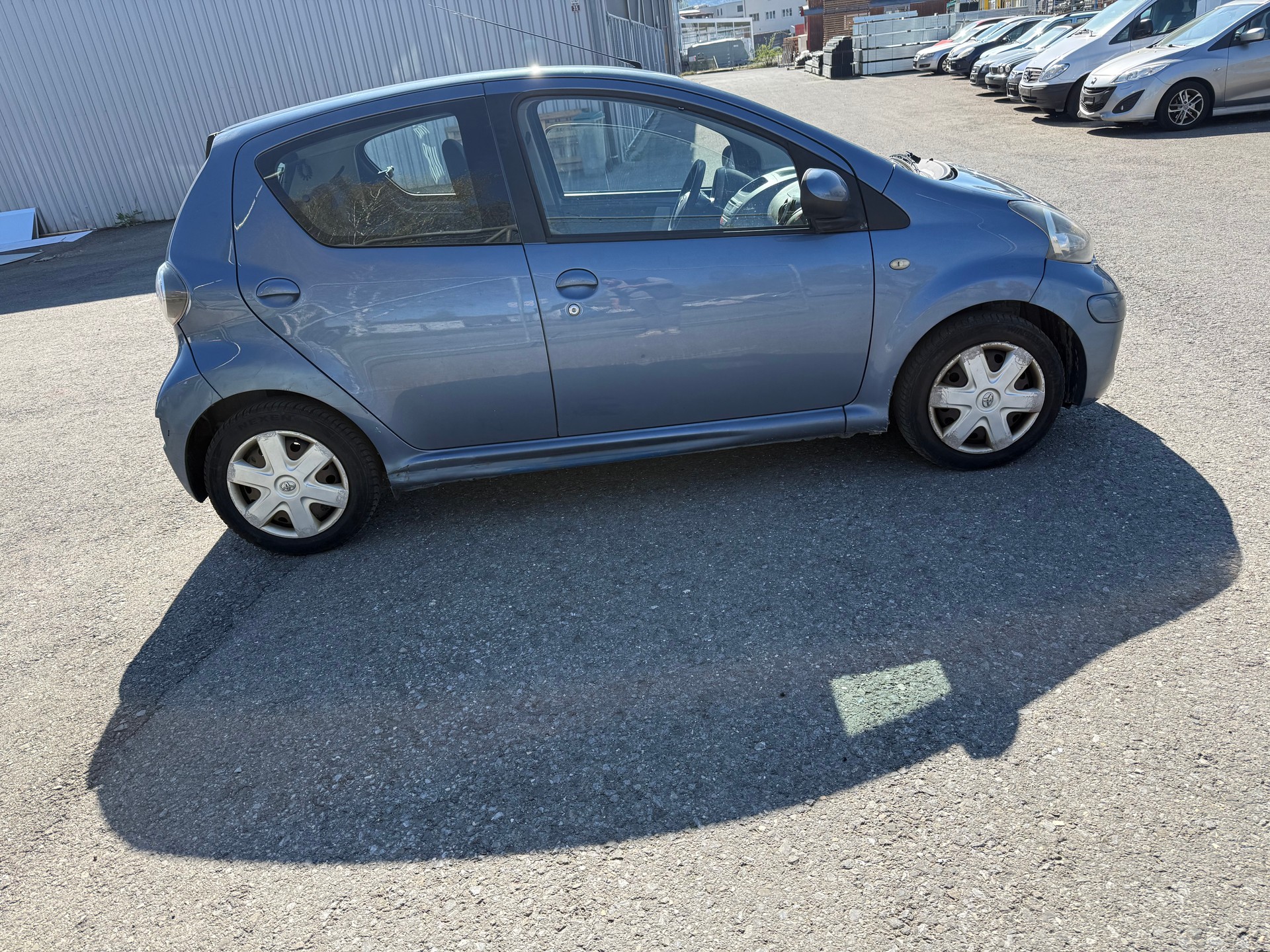 TOYOTA Aygo 1.0 Linea Terra-image-4