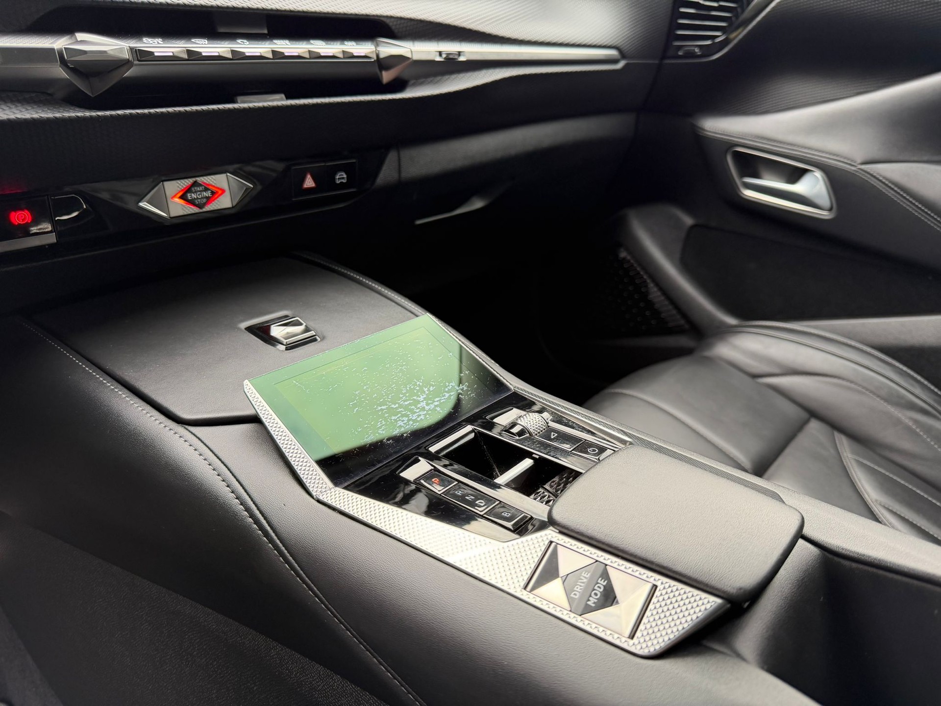 DS AUTOMOBILES DS 4 1.6 HYBRID4-image-16