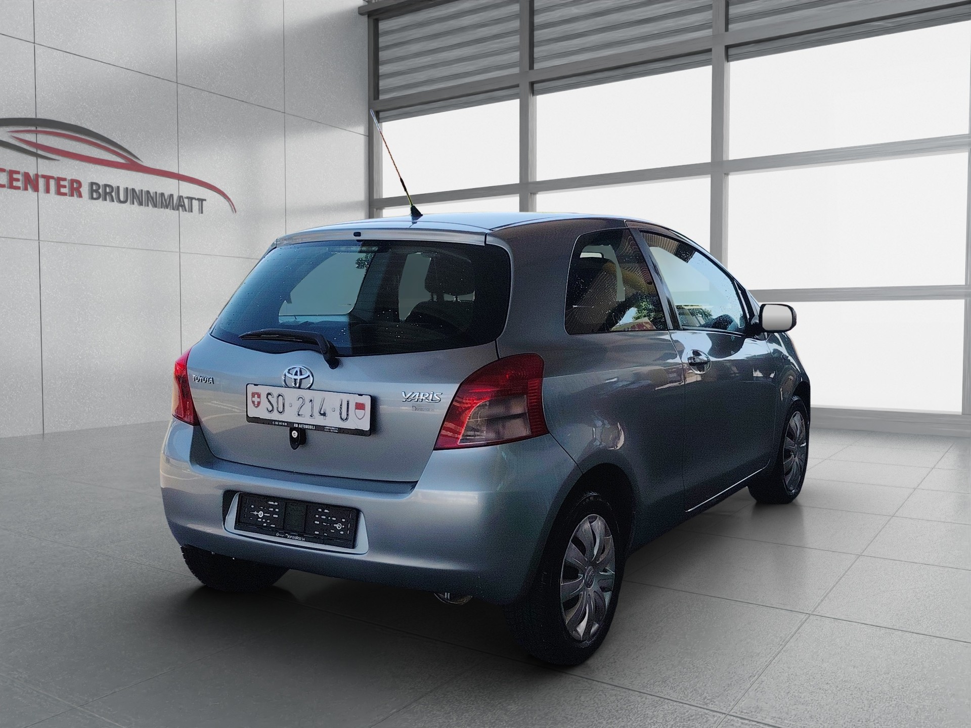 TOYOTA Yaris 1.3 City-image-5
