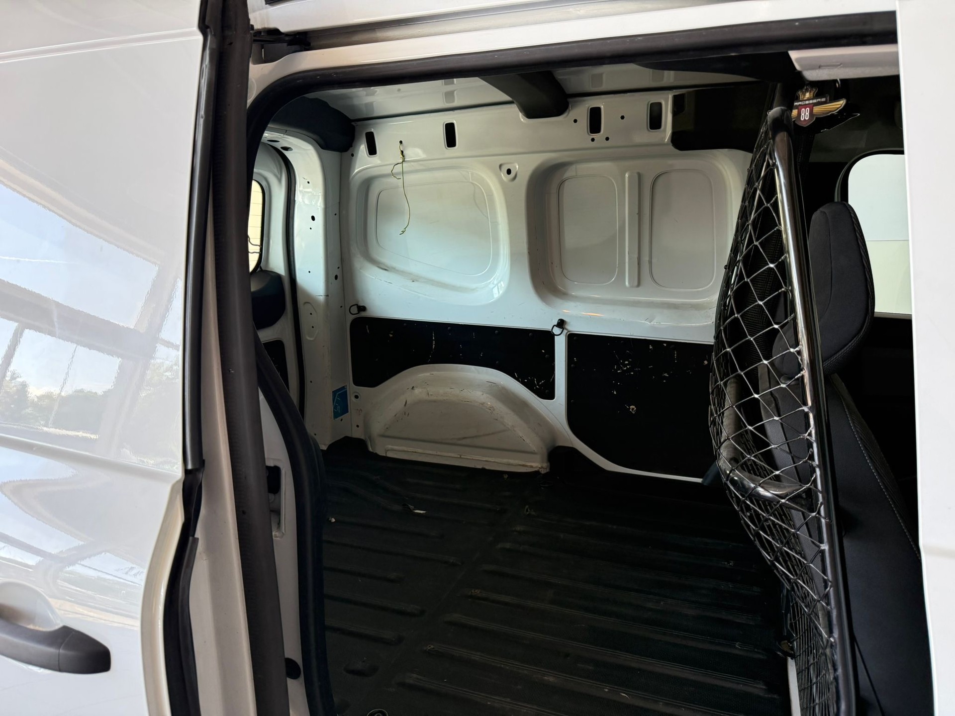 RENAULT Kangoo Van 1.3TCe Open Sesame 100 PF Edition One-image-18