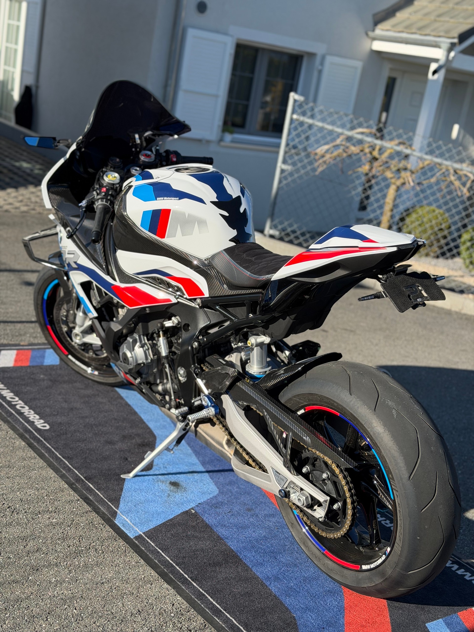 BMW M 1000 RR-image-3