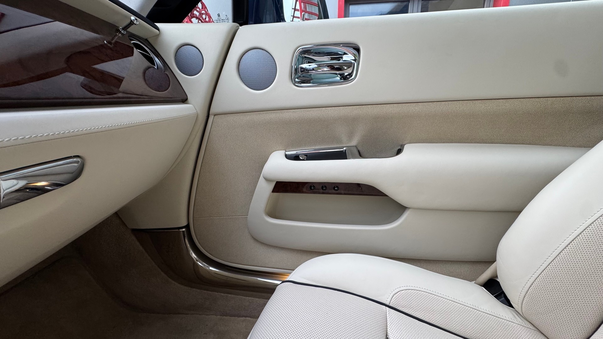 ROLLS-ROYCE Wraith 6.6 V12-image-11