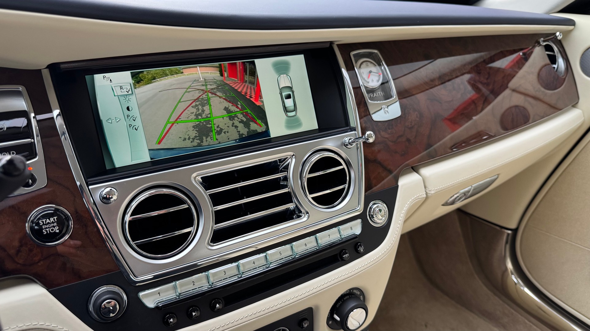 ROLLS-ROYCE Wraith 6.6 V12-image-16