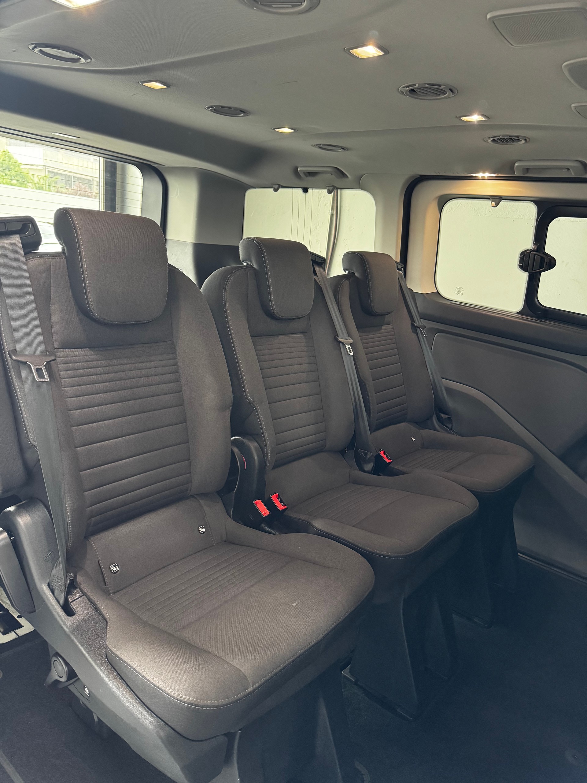 FORD Tourneo Custom 320 L1H1 Titanium PHEV-image-22