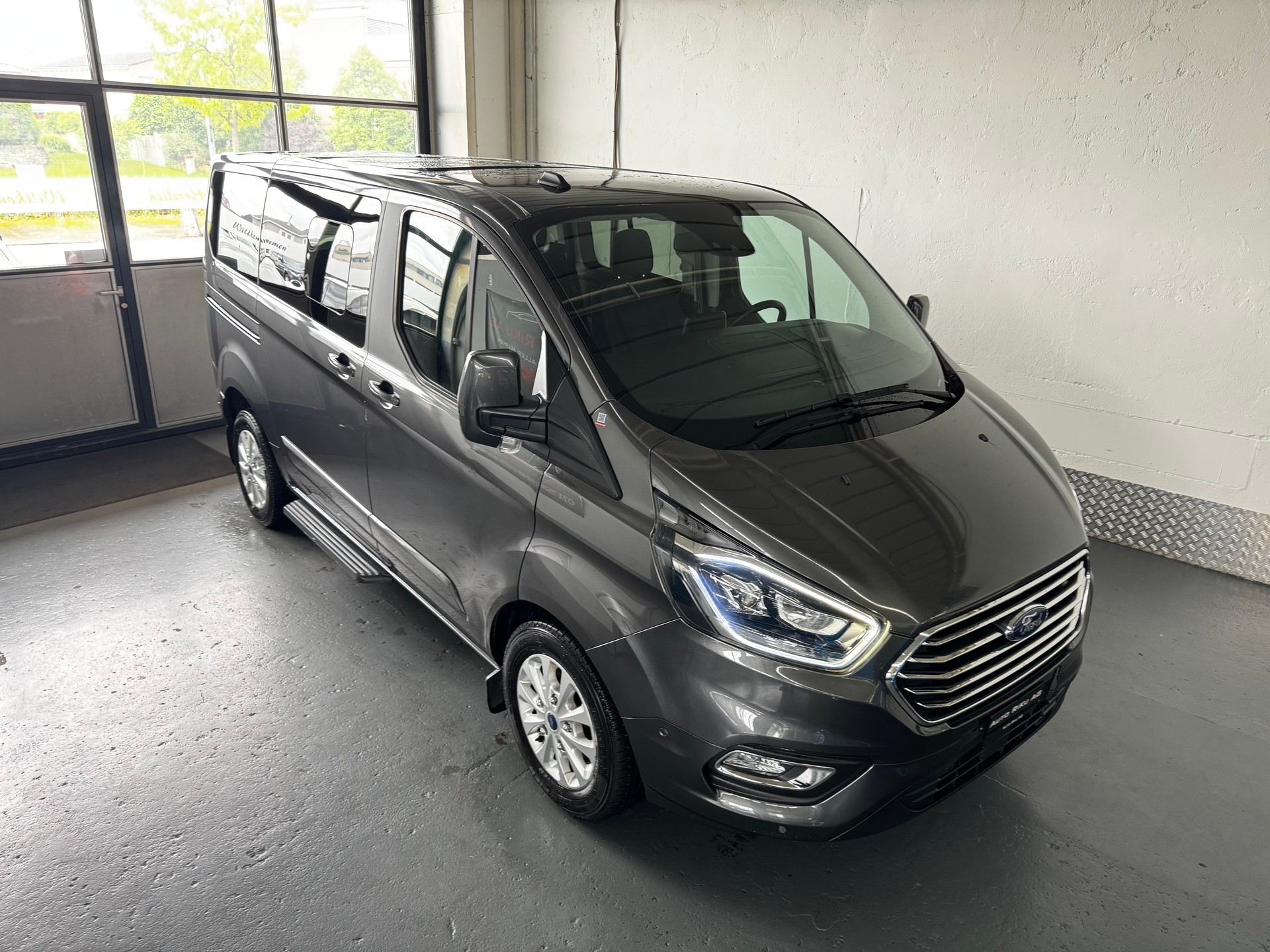FORD Tourneo Custom 320 L1H1 Titanium PHEV