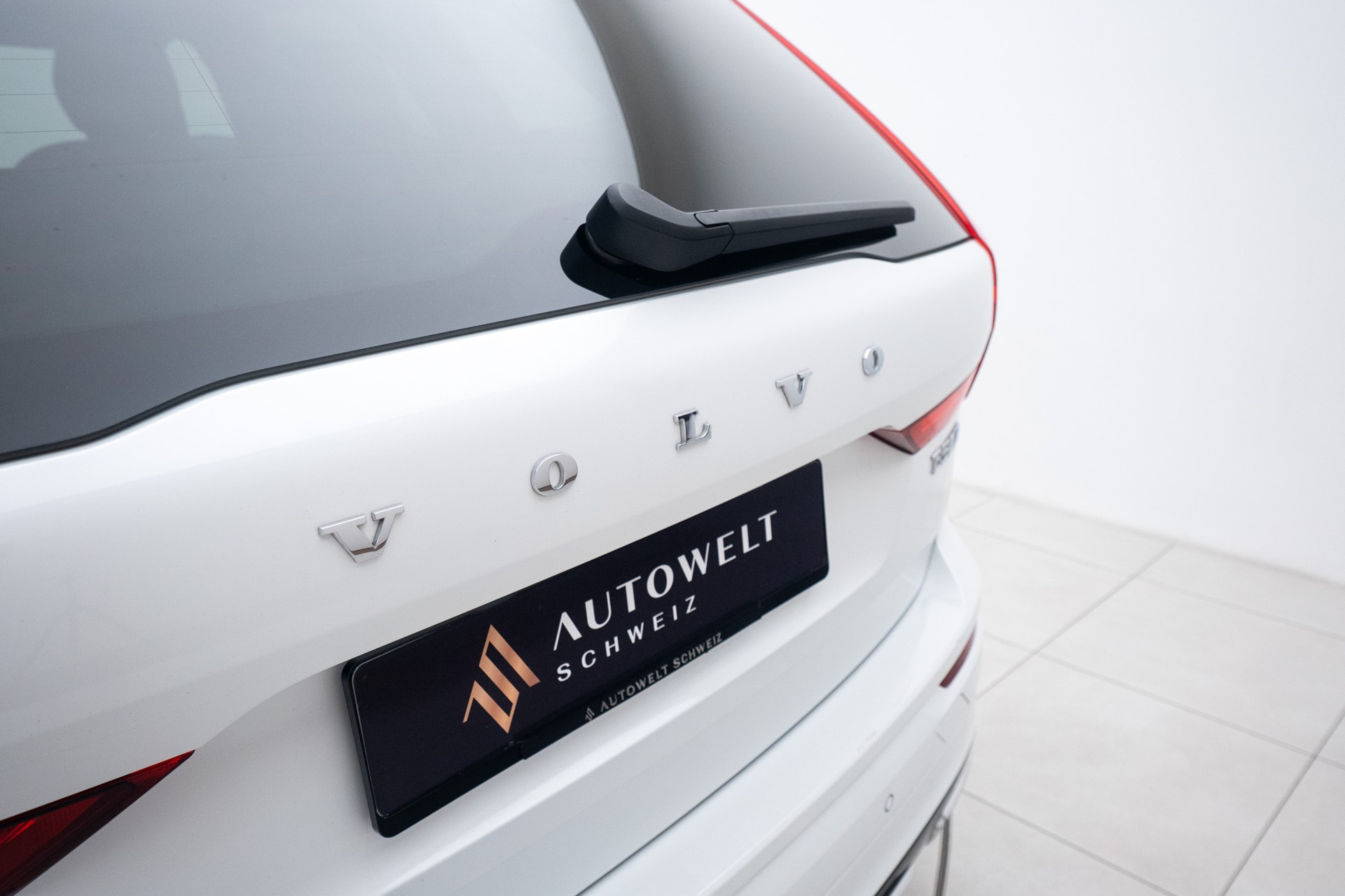 VOLVO XC60 T5 AWD R-Design Geartronic-image-11