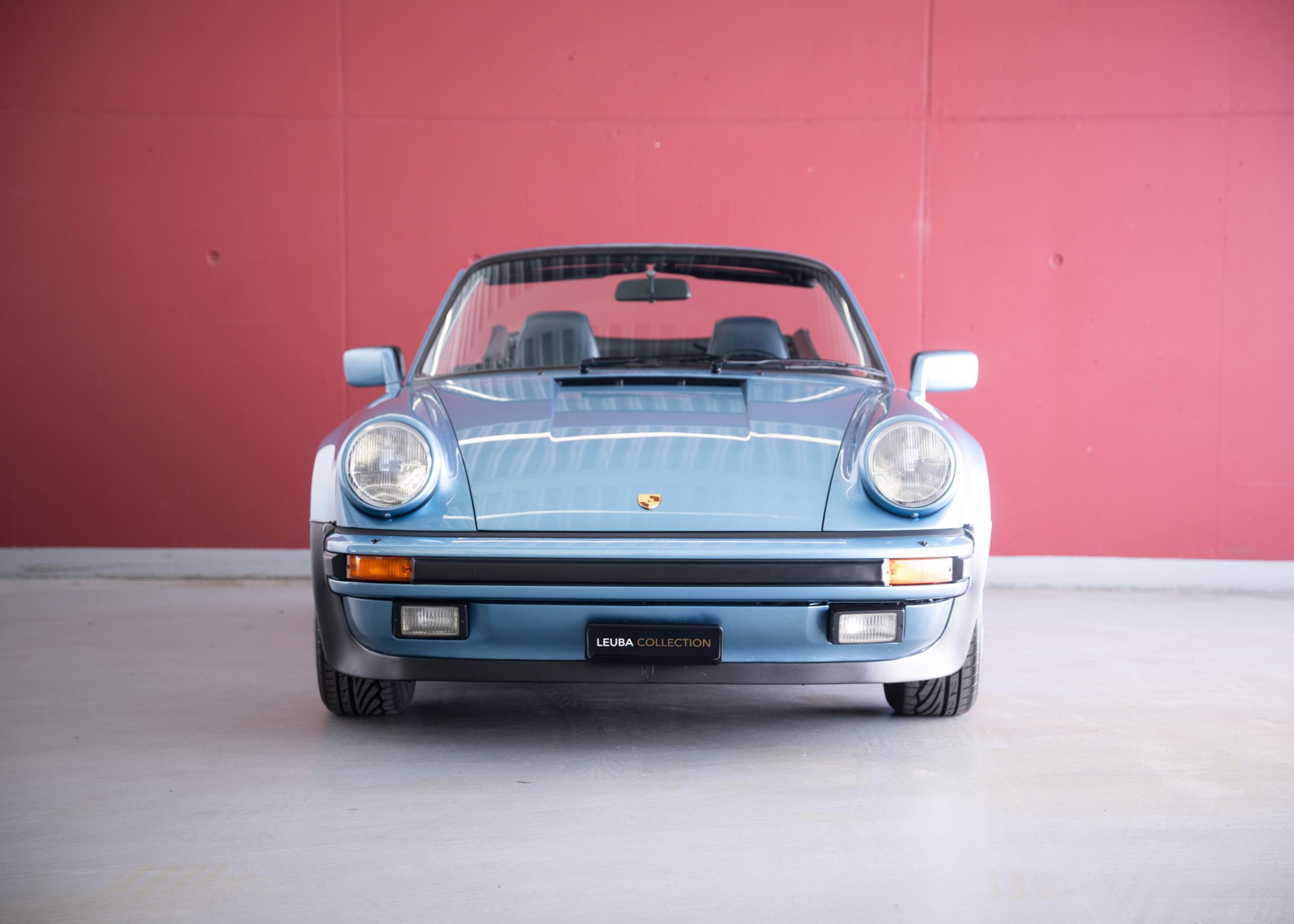PORSCHE 911 Carrera 3.2 Cabrio WTL (100% original, certified low mileage, L999 paint, restored, fully documented)-showroom-element-2