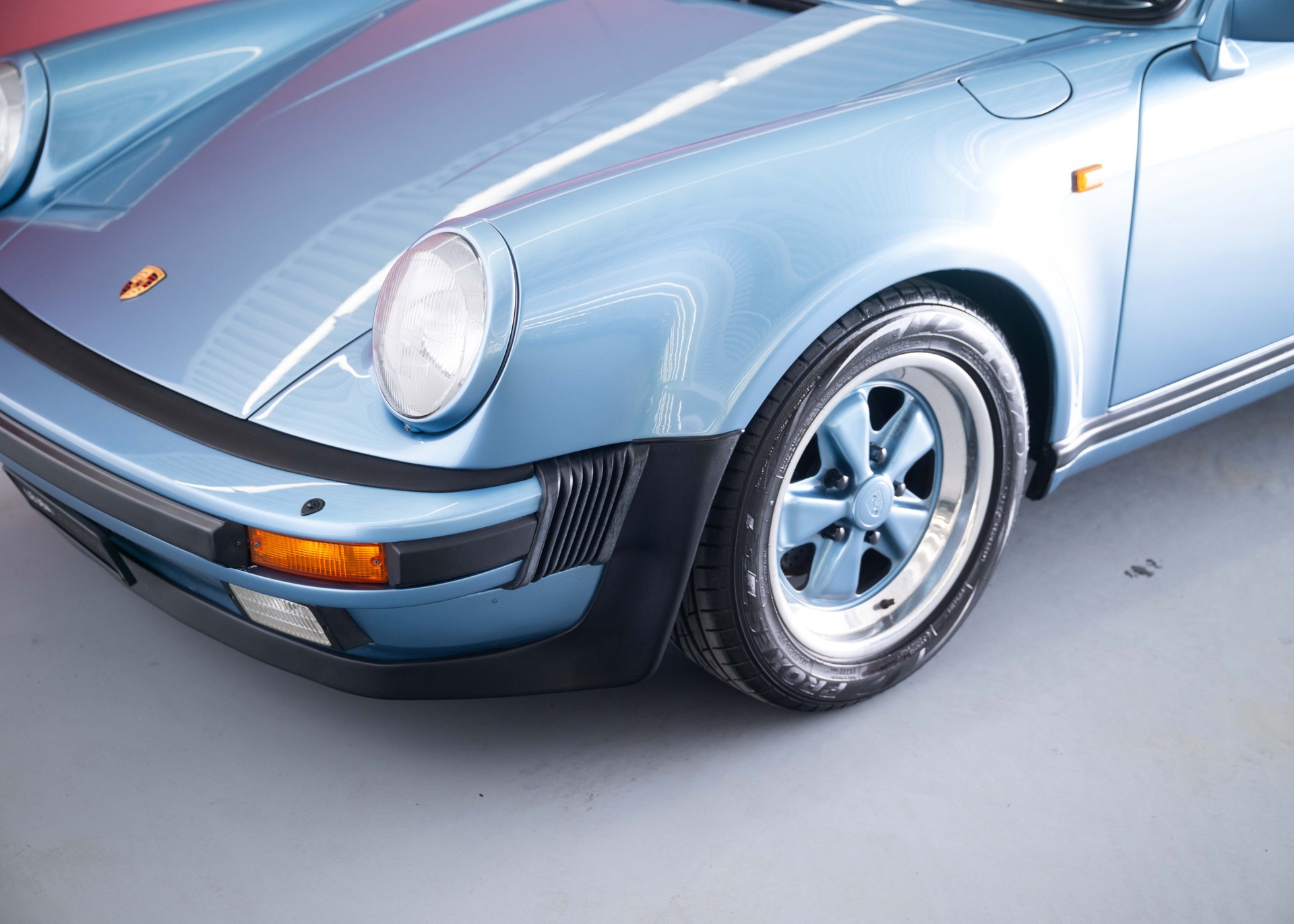PORSCHE 911 Carrera 3.2 Cabrio WTL (100% original, certified low mileage, L999 paint, restored, fully documented)-image-14