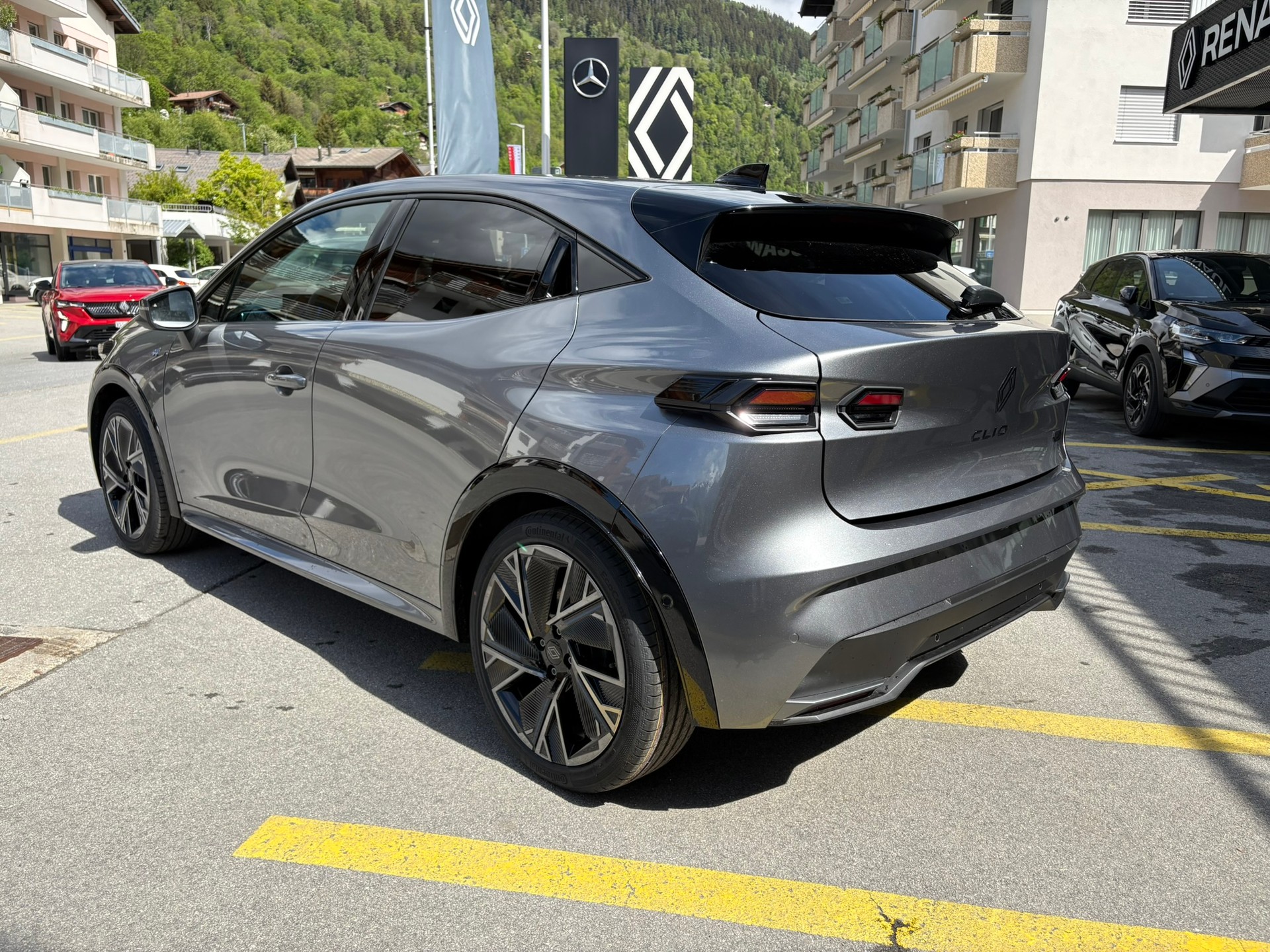 RENAULT Clio 1.8 E-Tech Esprit Alpine-image-6